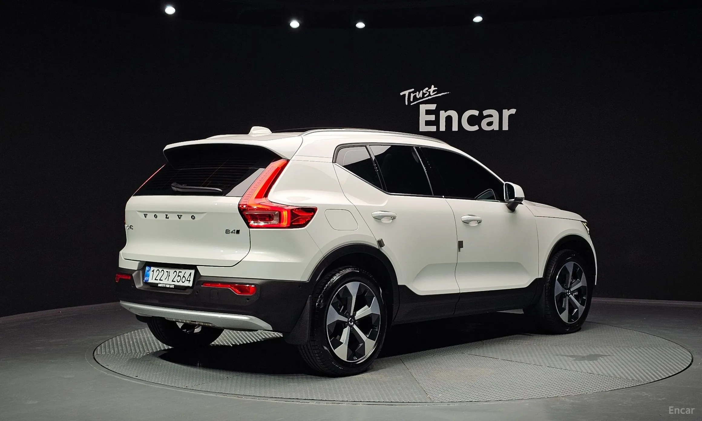 Volvo XC40 превью 2