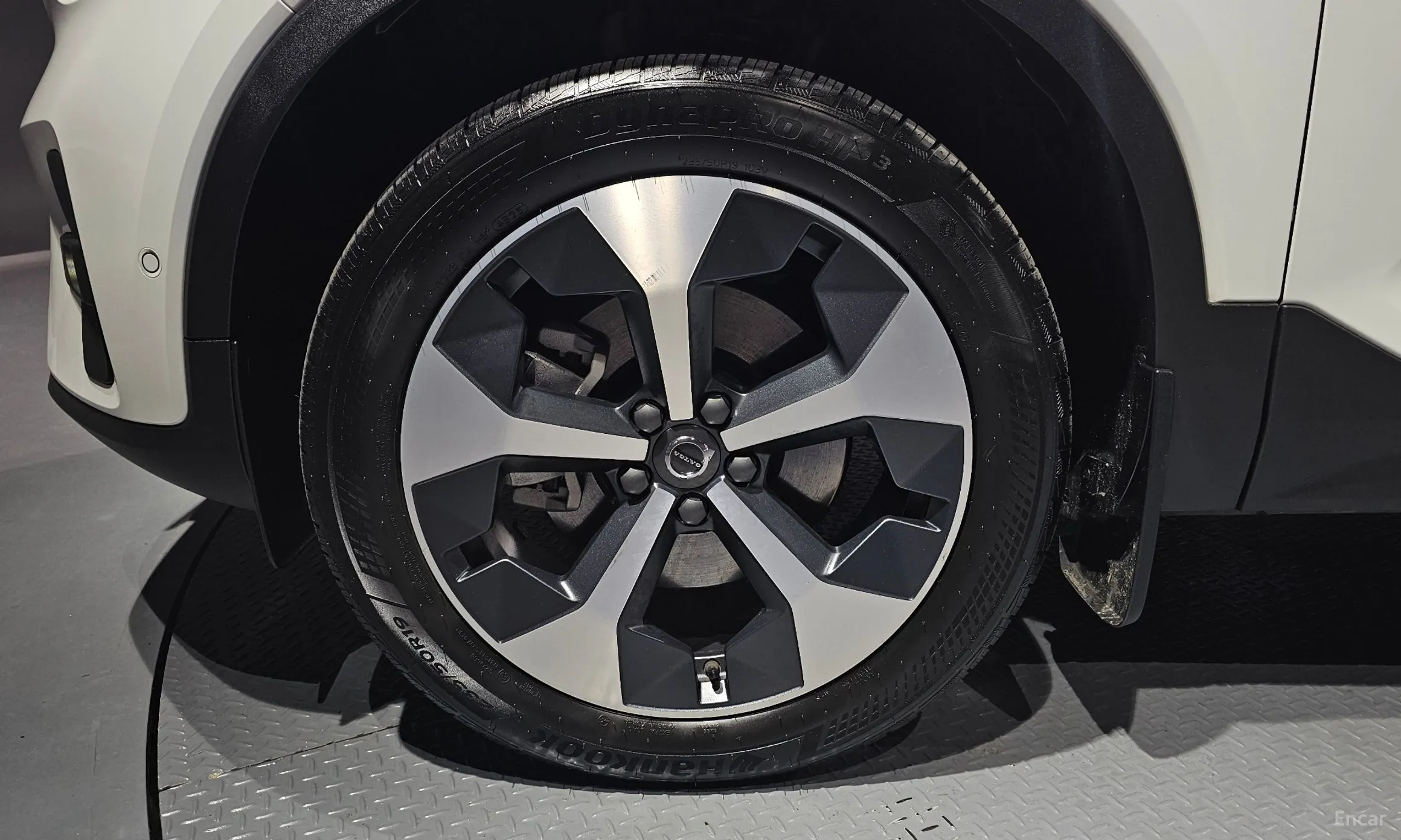 Volvo XC40 превью 5