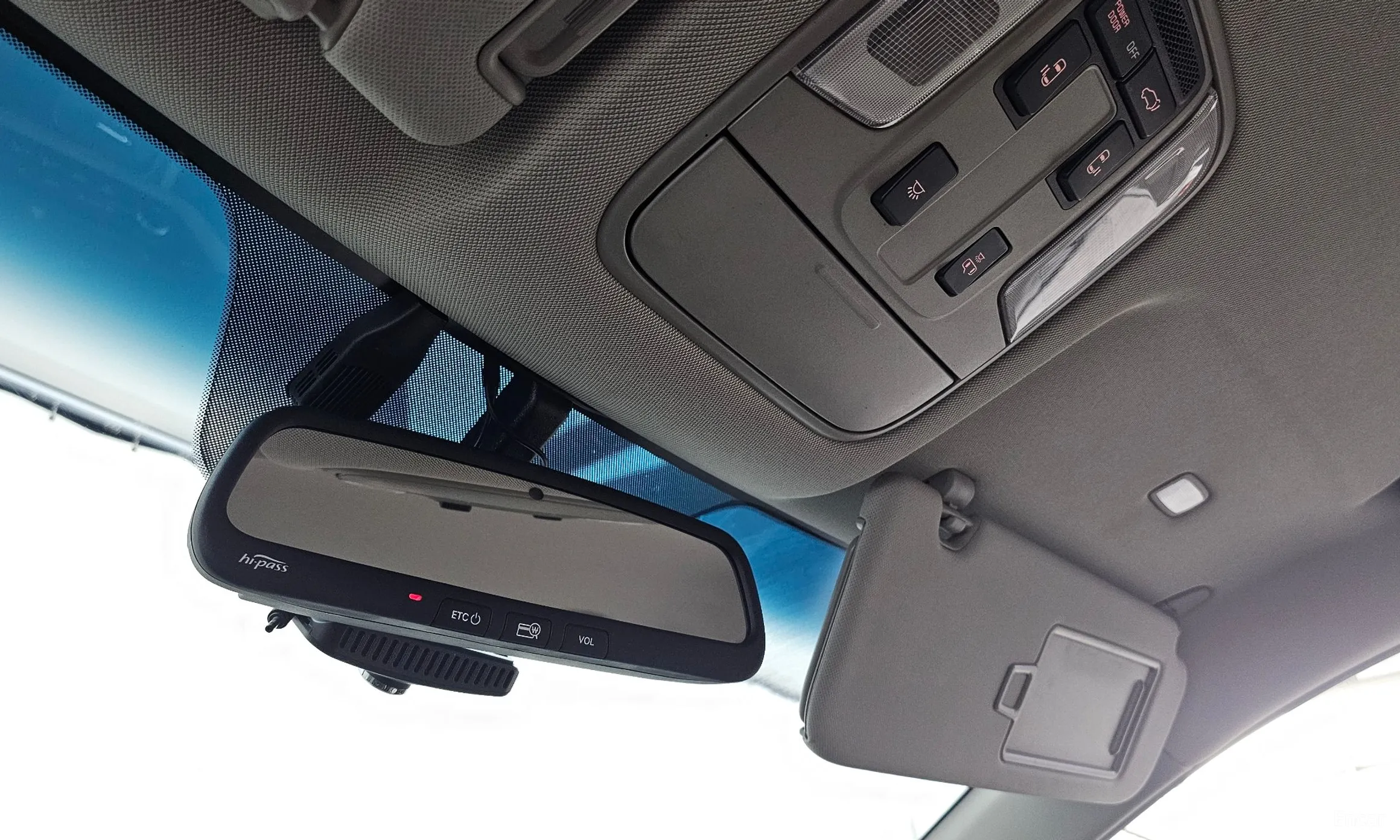 Kia Carnival превью 17