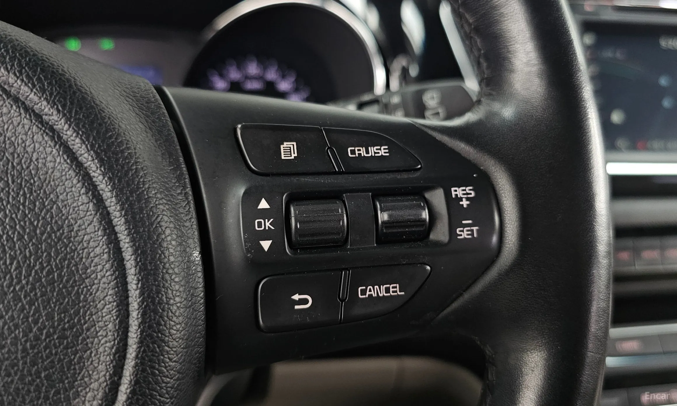 Kia Carnival превью 19