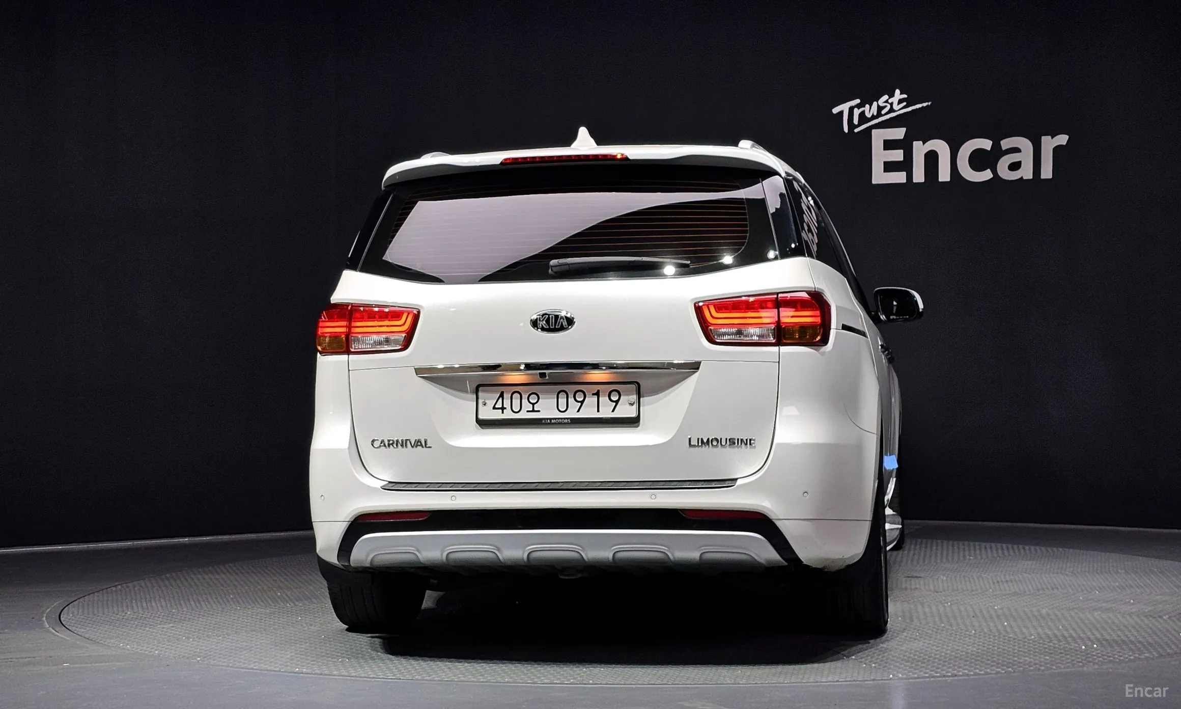 Kia Carnival превью 4