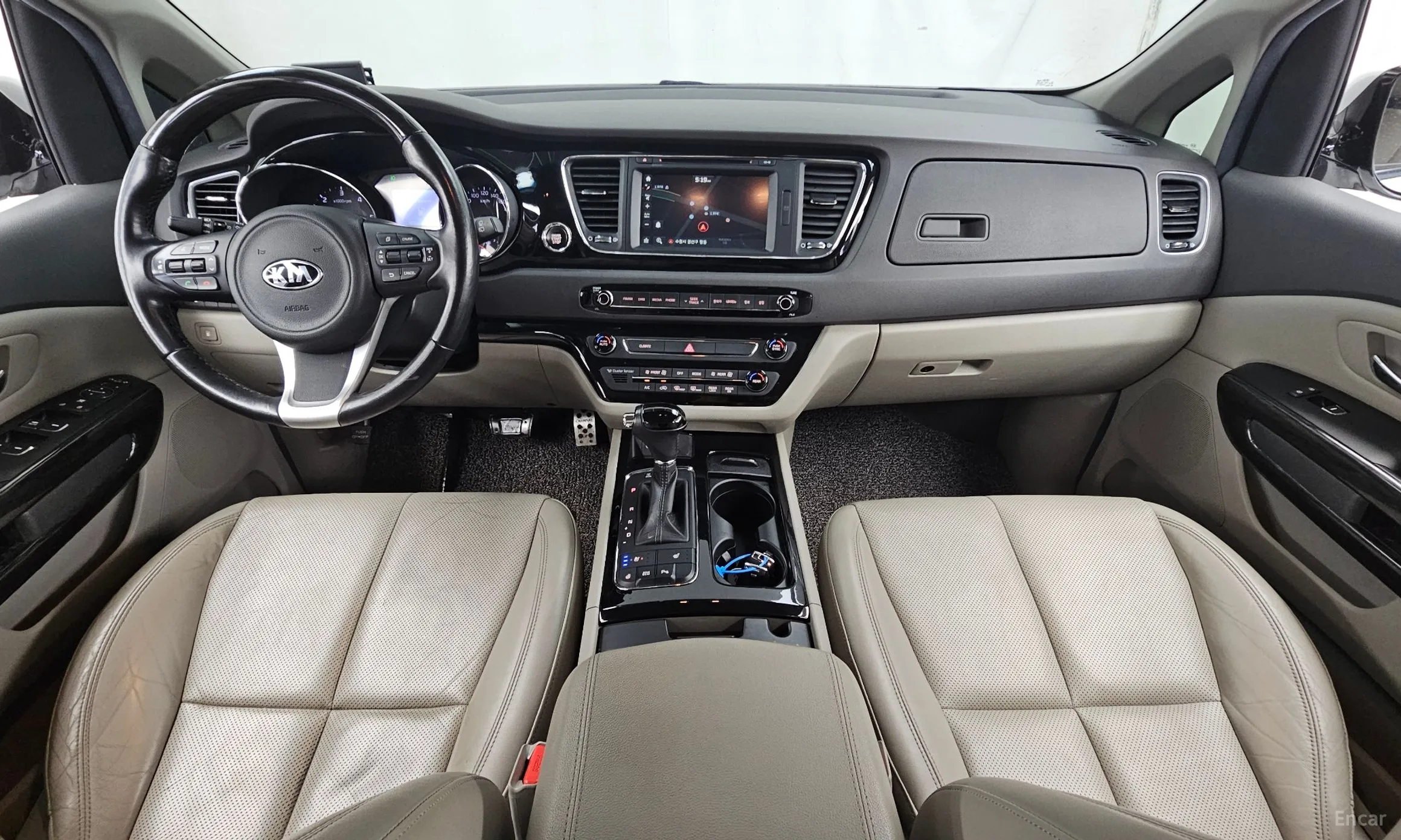 Kia Carnival превью 7