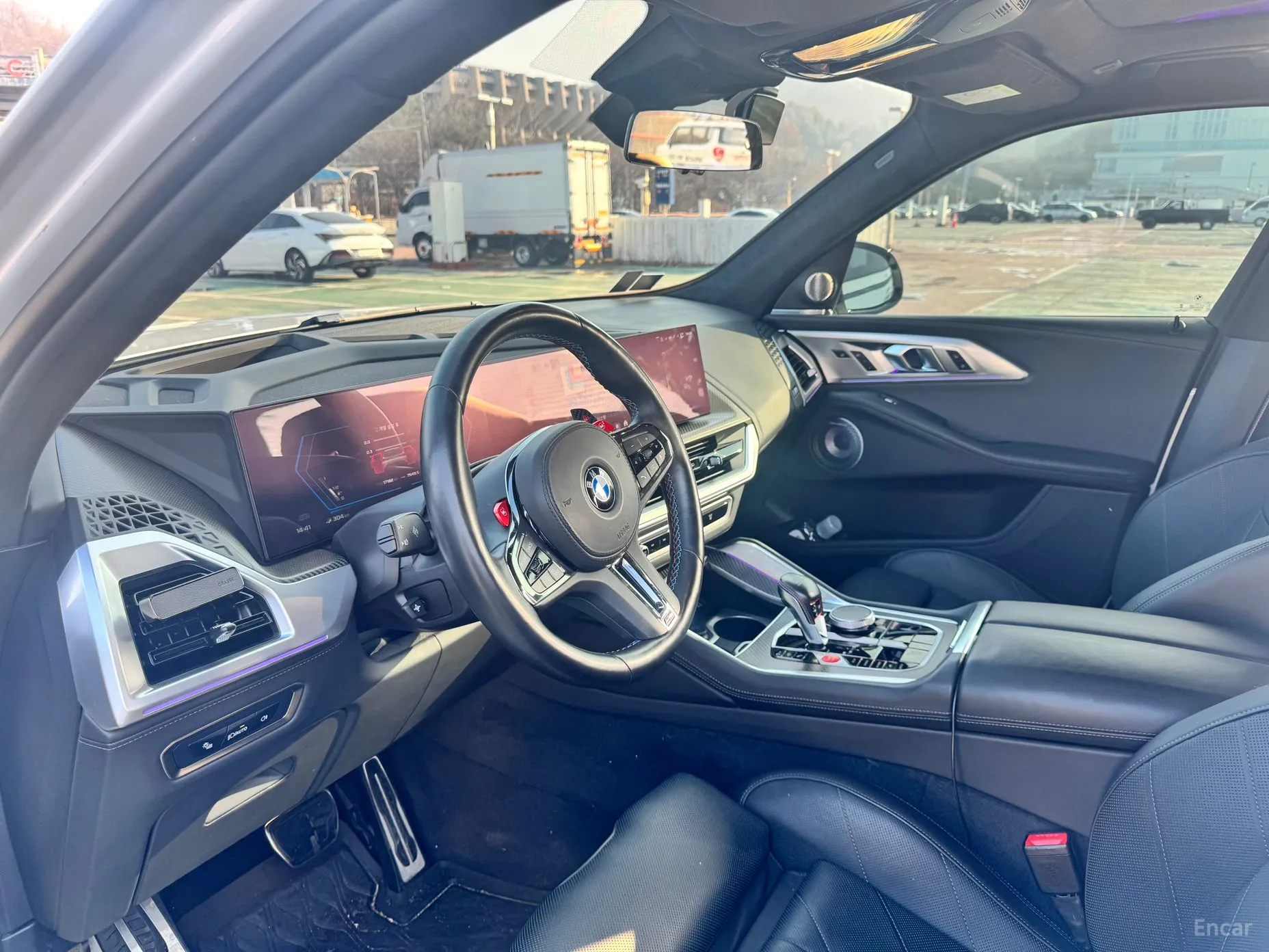 BMW XM (G09) превью 6