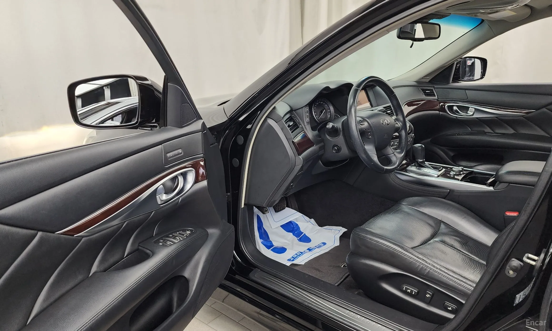 Infiniti M37 превью 10