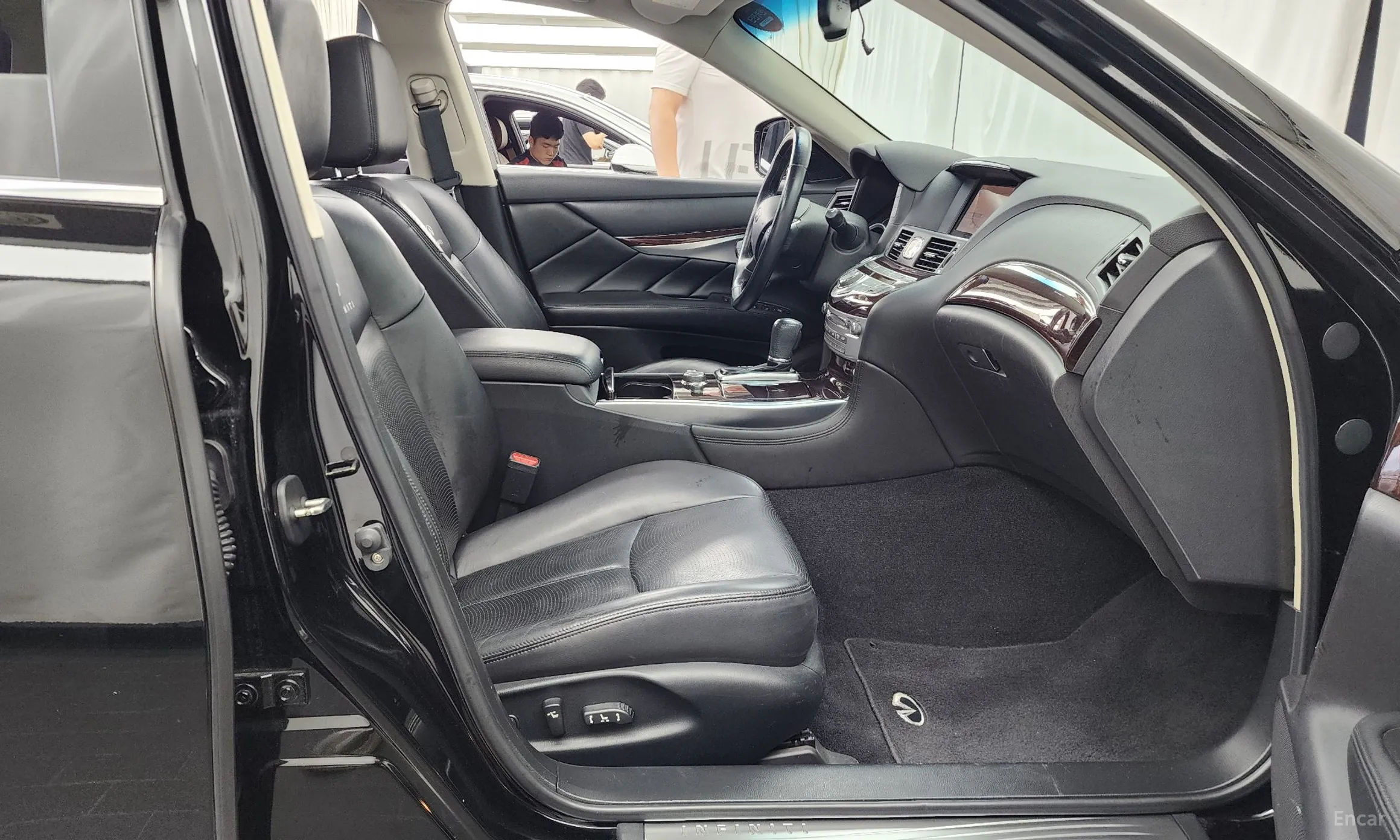 Infiniti M37 превью 11