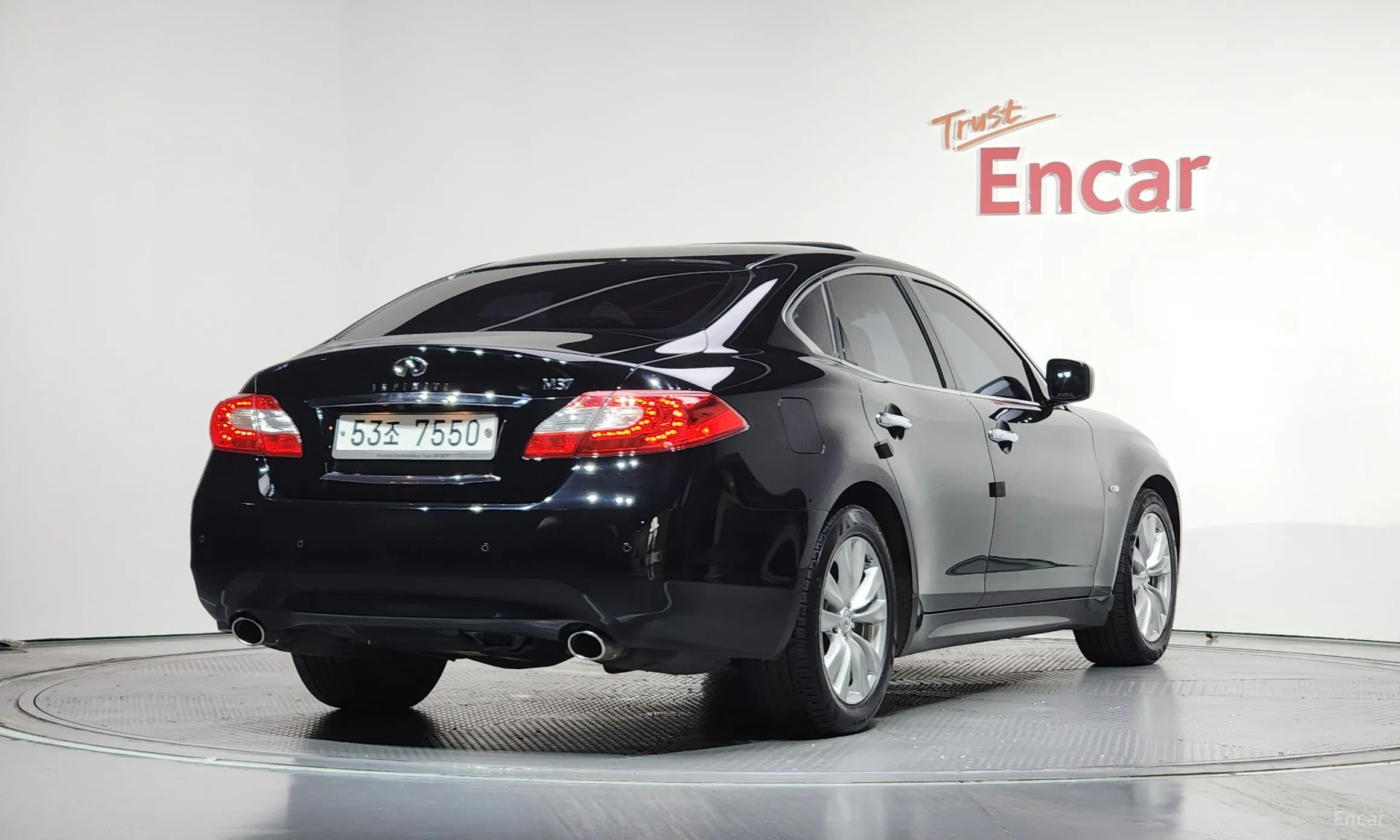 Infiniti M37