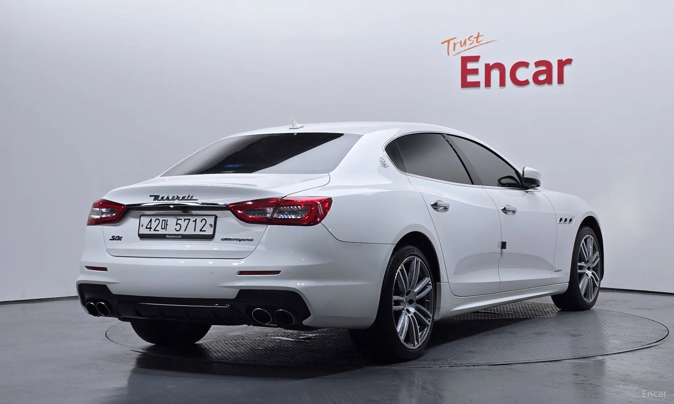 Maserati Quattroporte превью 2
