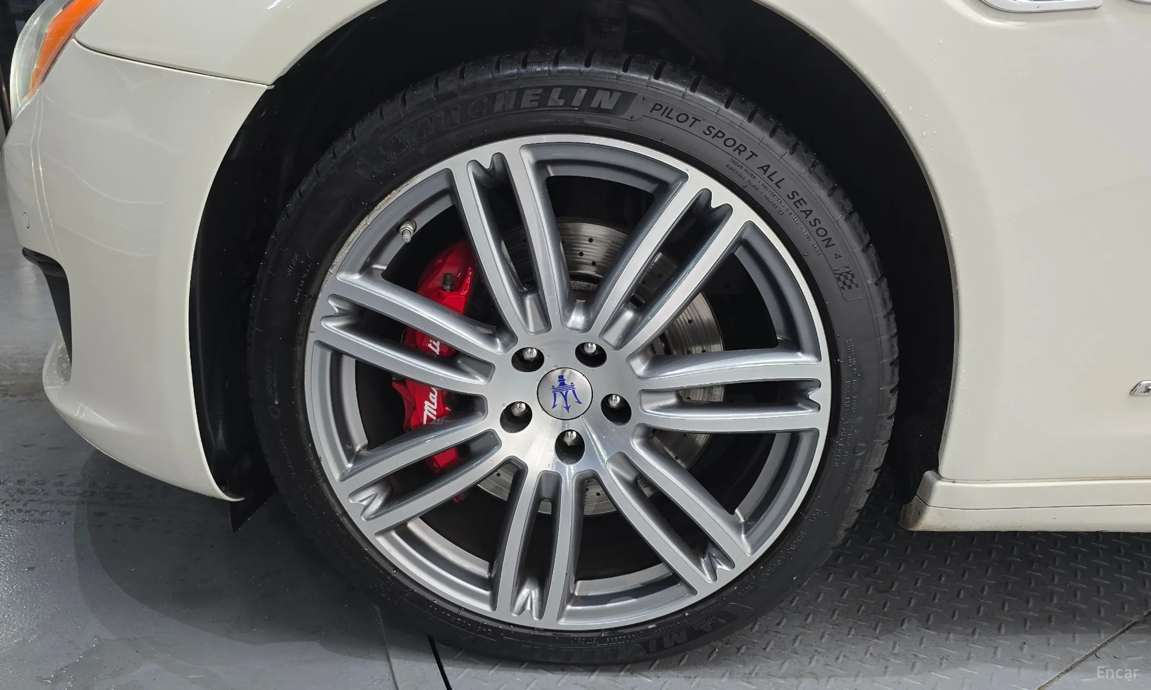 Maserati Quattroporte превью 5
