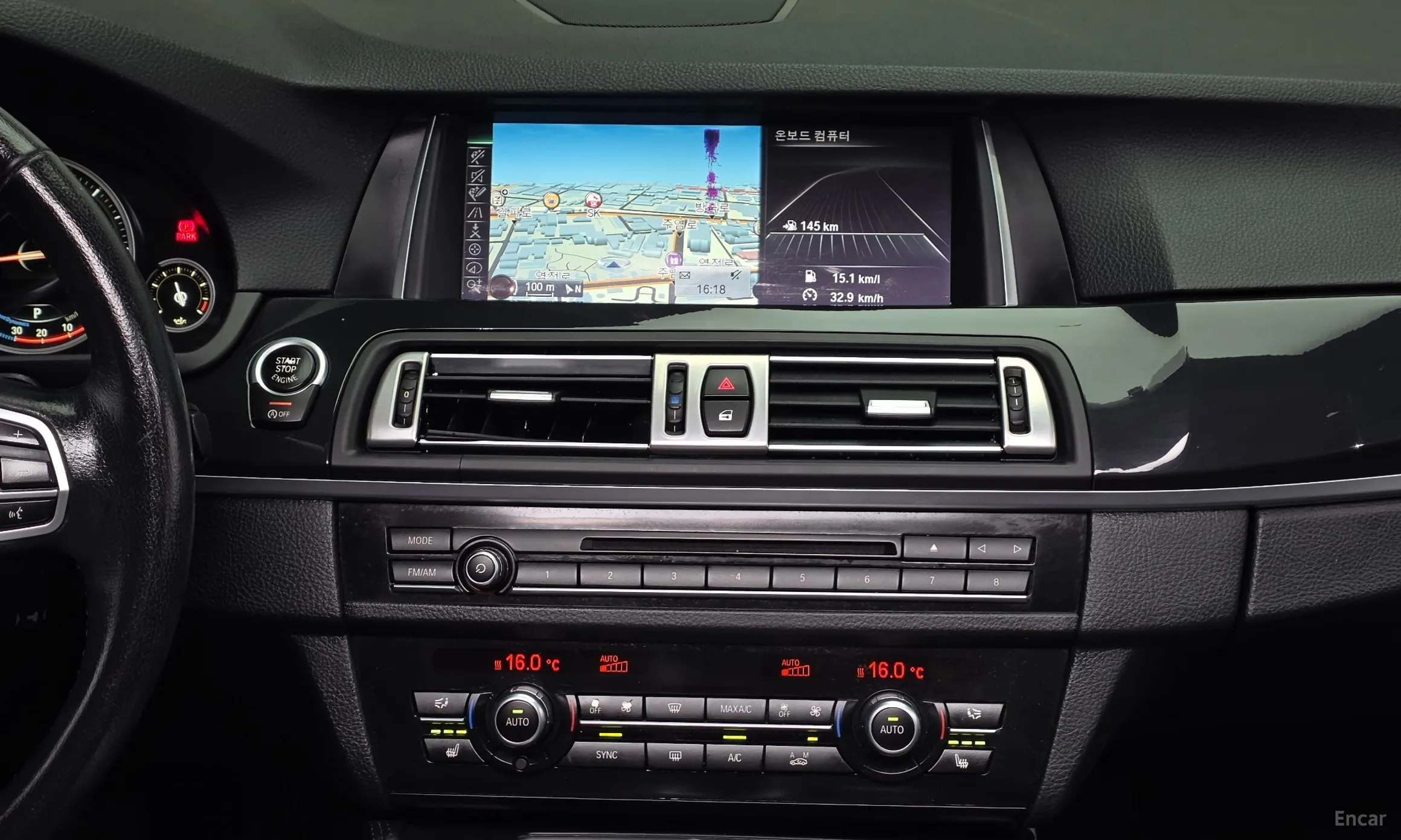 BMW 5 Series (F10) превью 14