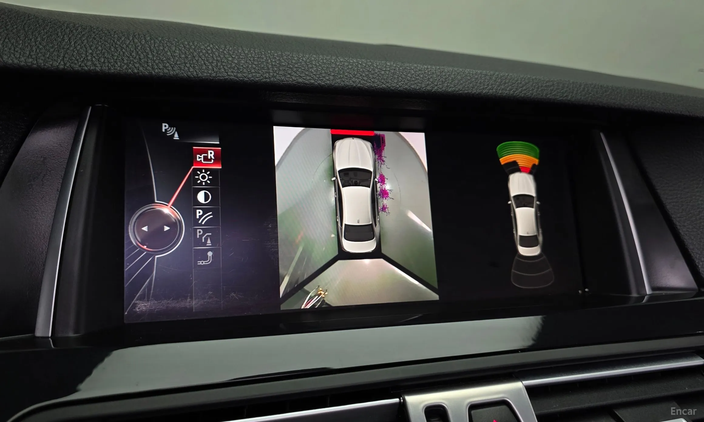 BMW 5 Series (F10) превью 15