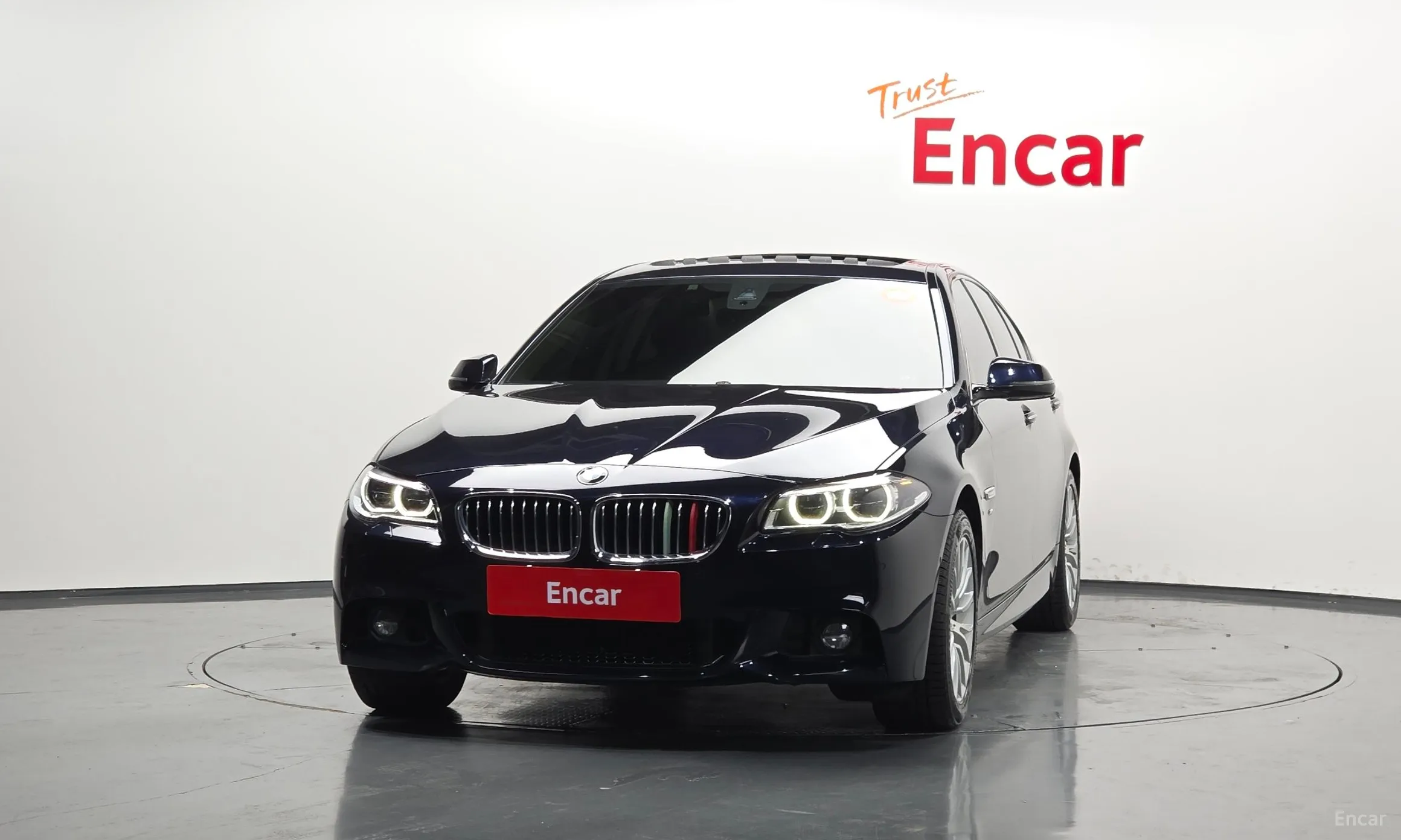 BMW 5 Series (F10) превью 3