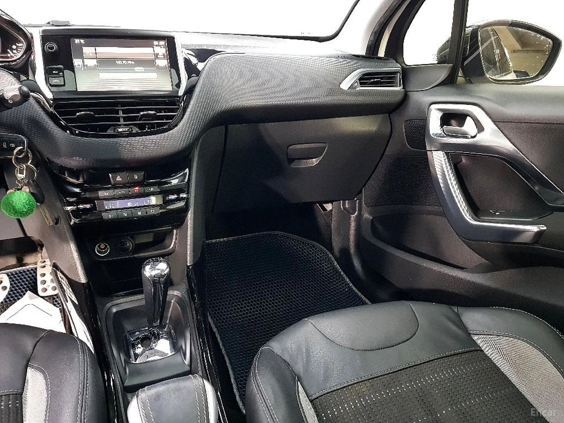 Peugeot 2008. превью 10