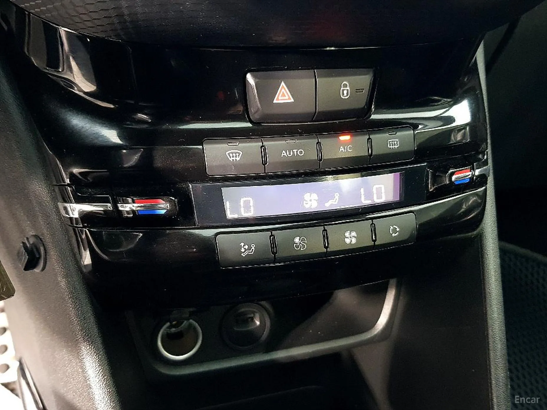 Peugeot 2008. превью 13