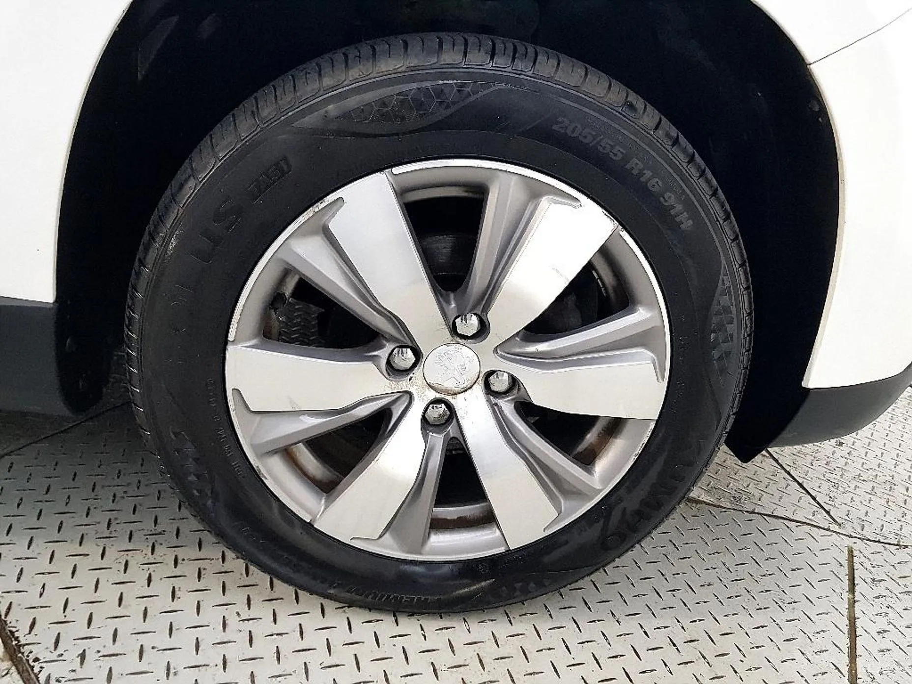 Peugeot 2008. превью 20