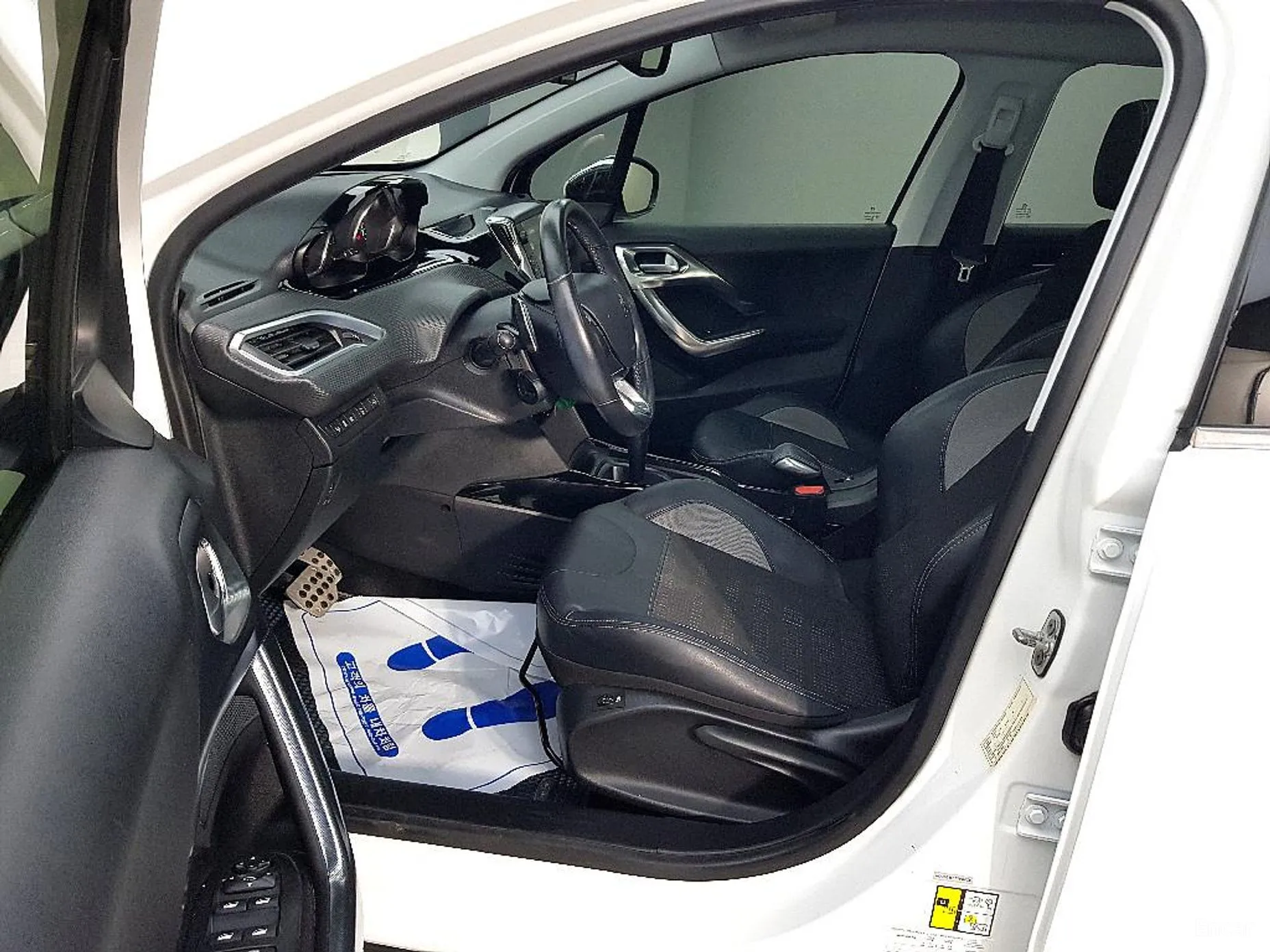 Peugeot 2008. превью 8