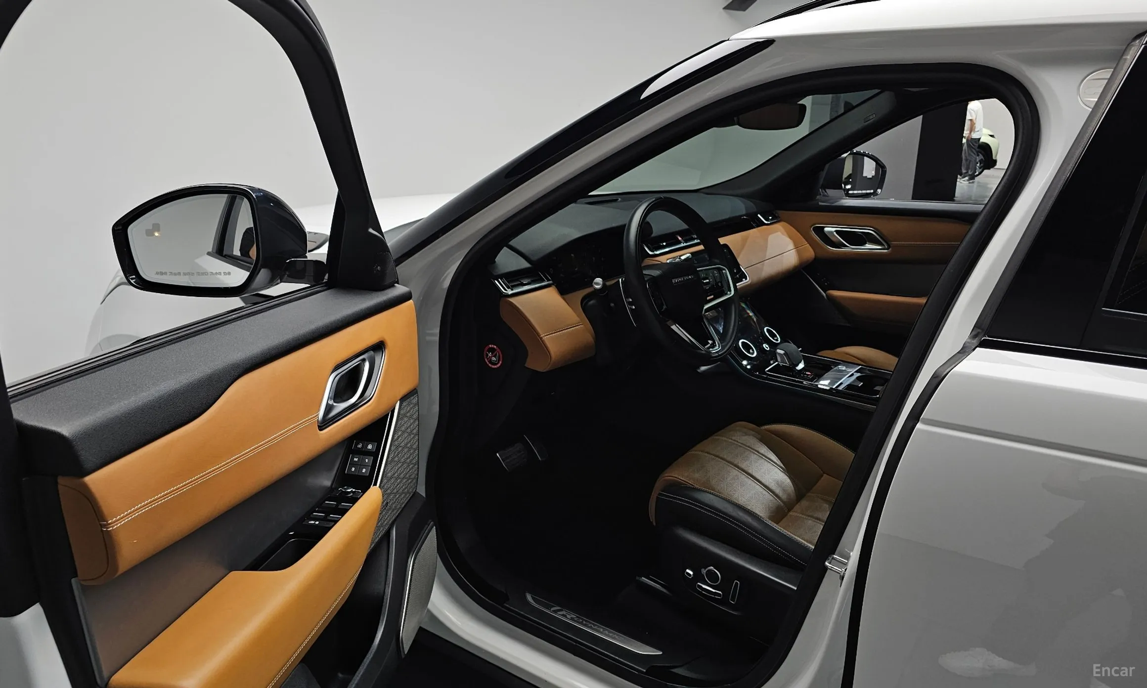 Land Rover Range Rover Bella превью 10