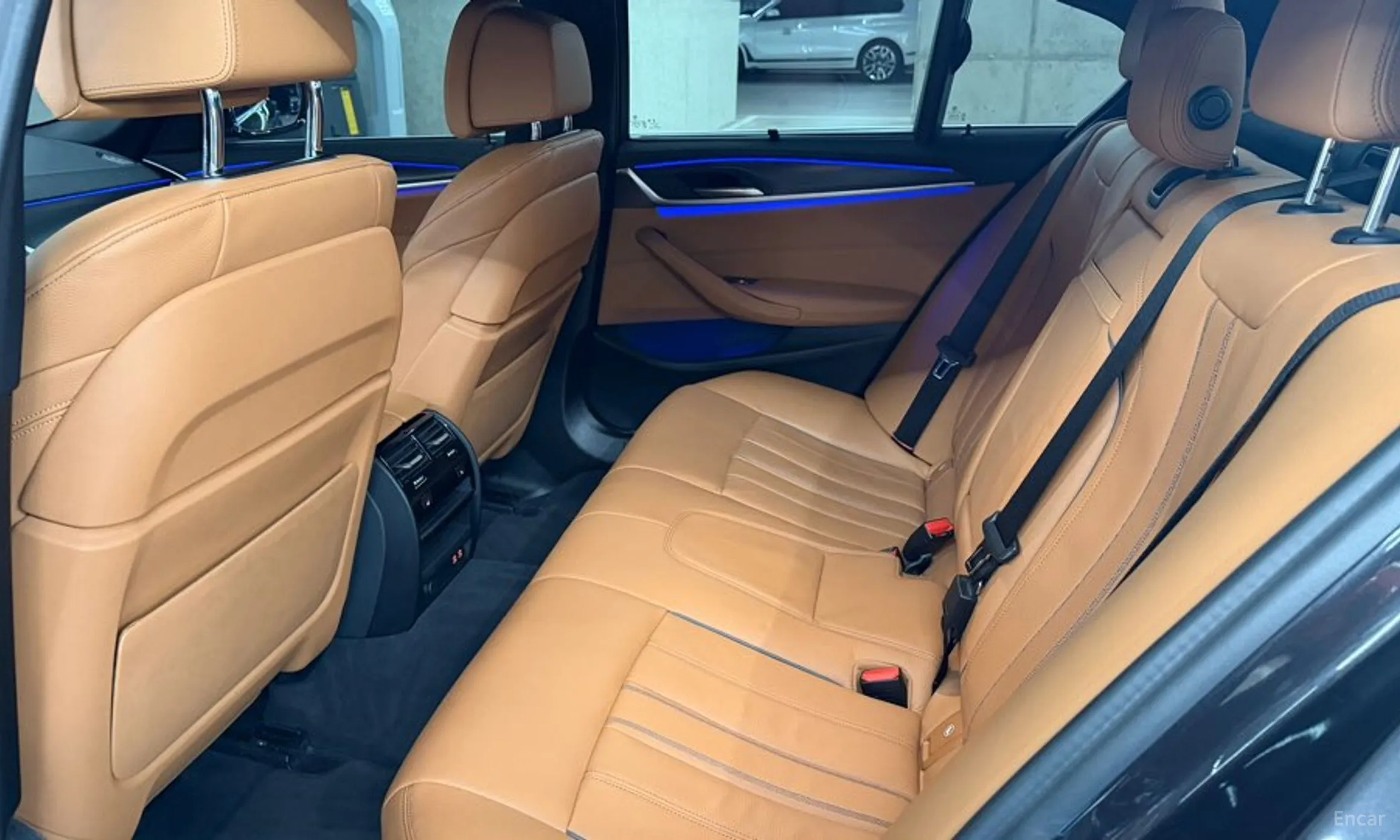 BMW 5 Series (G30) превью 11