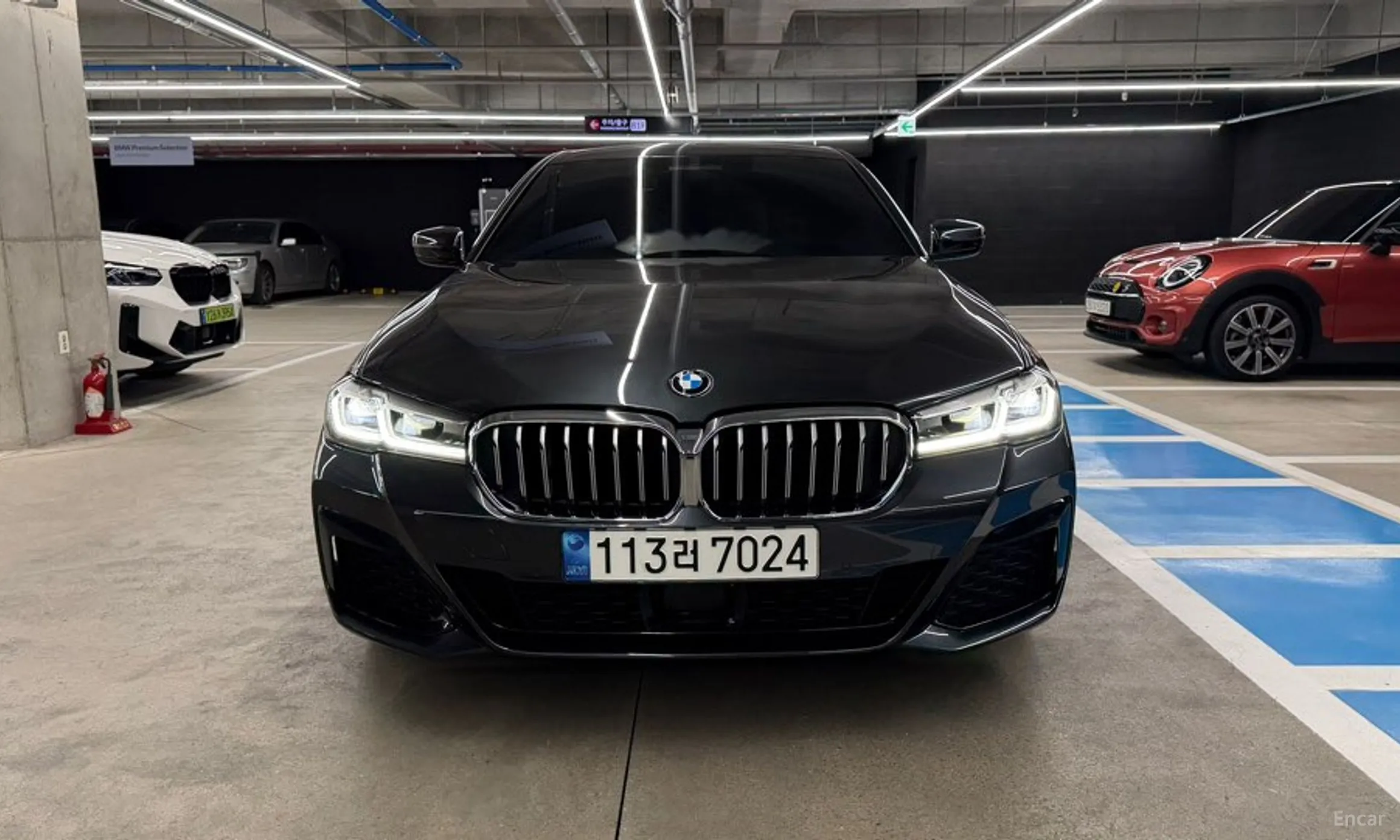 BMW 5 Series (G30) превью 3