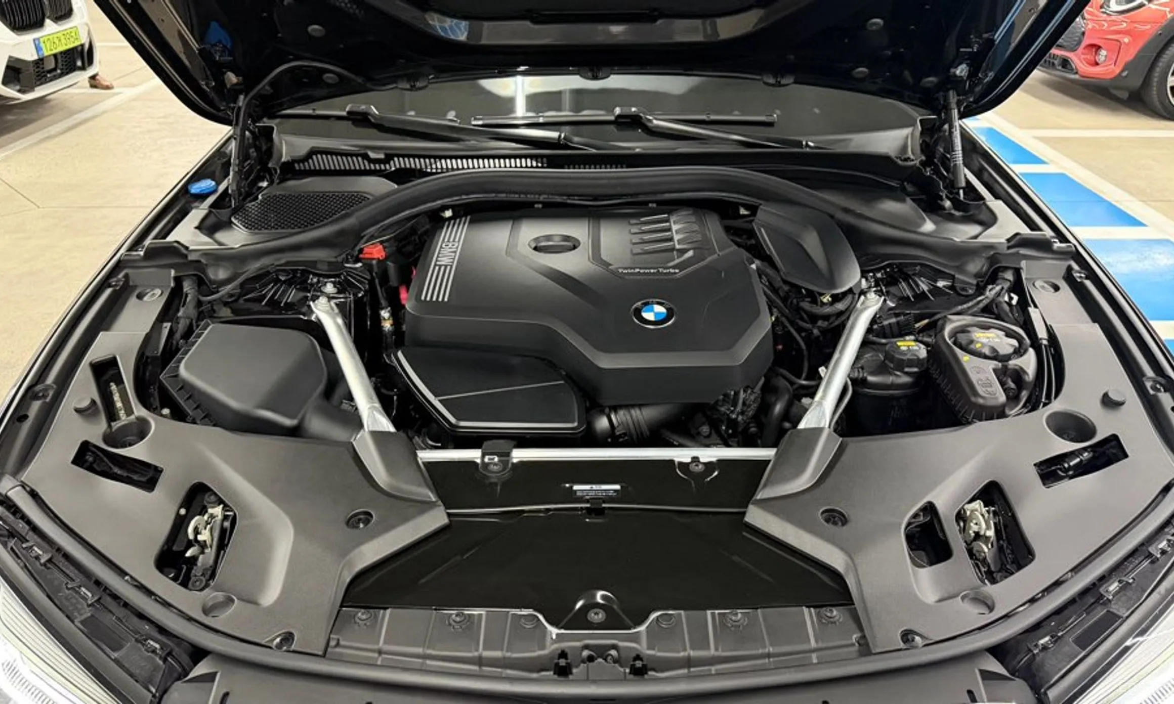 BMW 5 Series (G30) превью 6