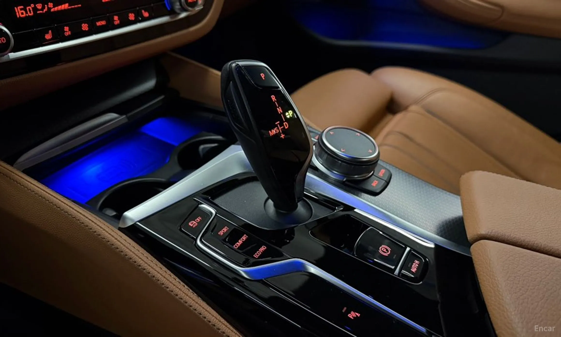 BMW 5 Series (G30) превью 9