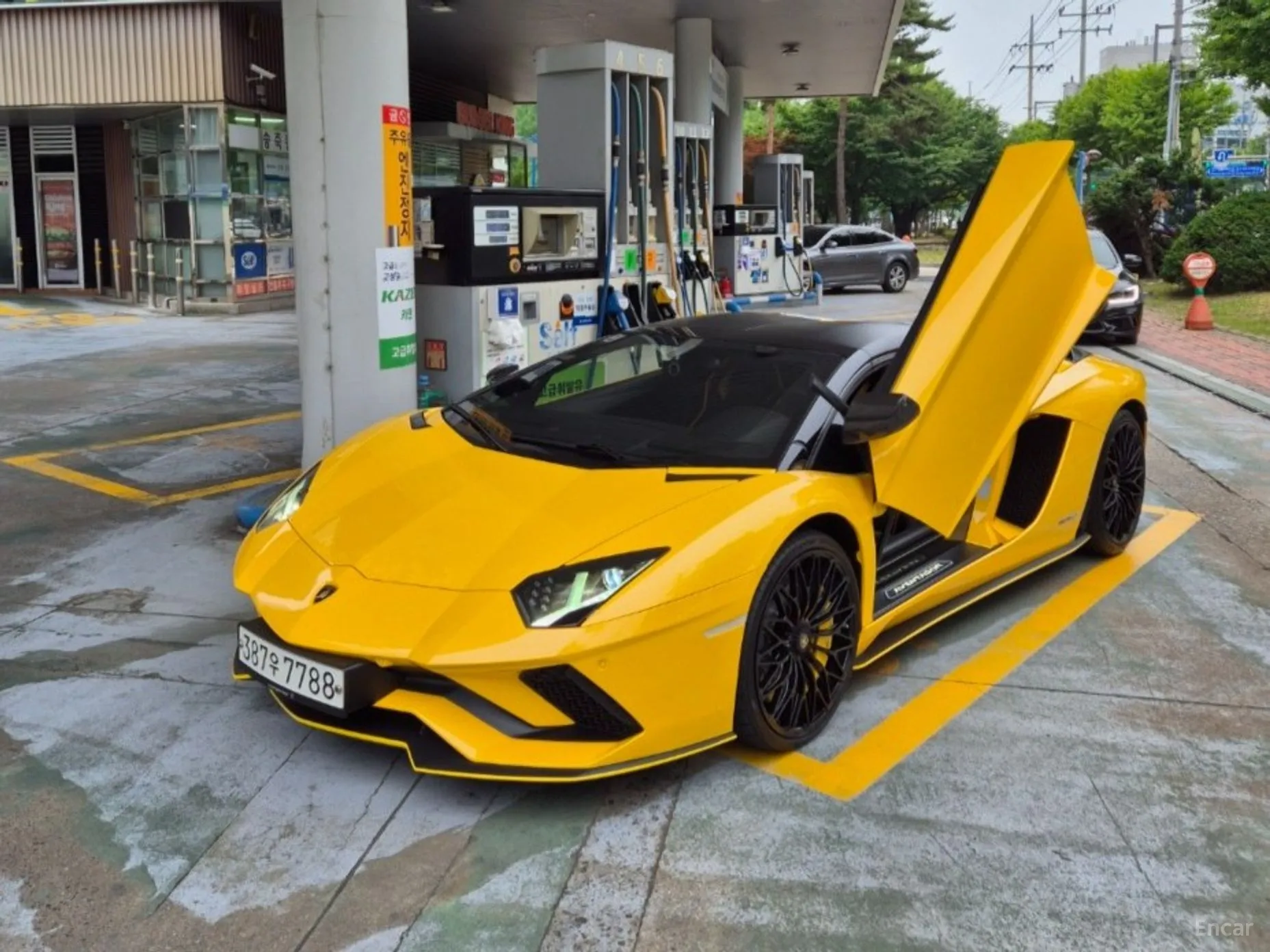 Lamborghini Aventador