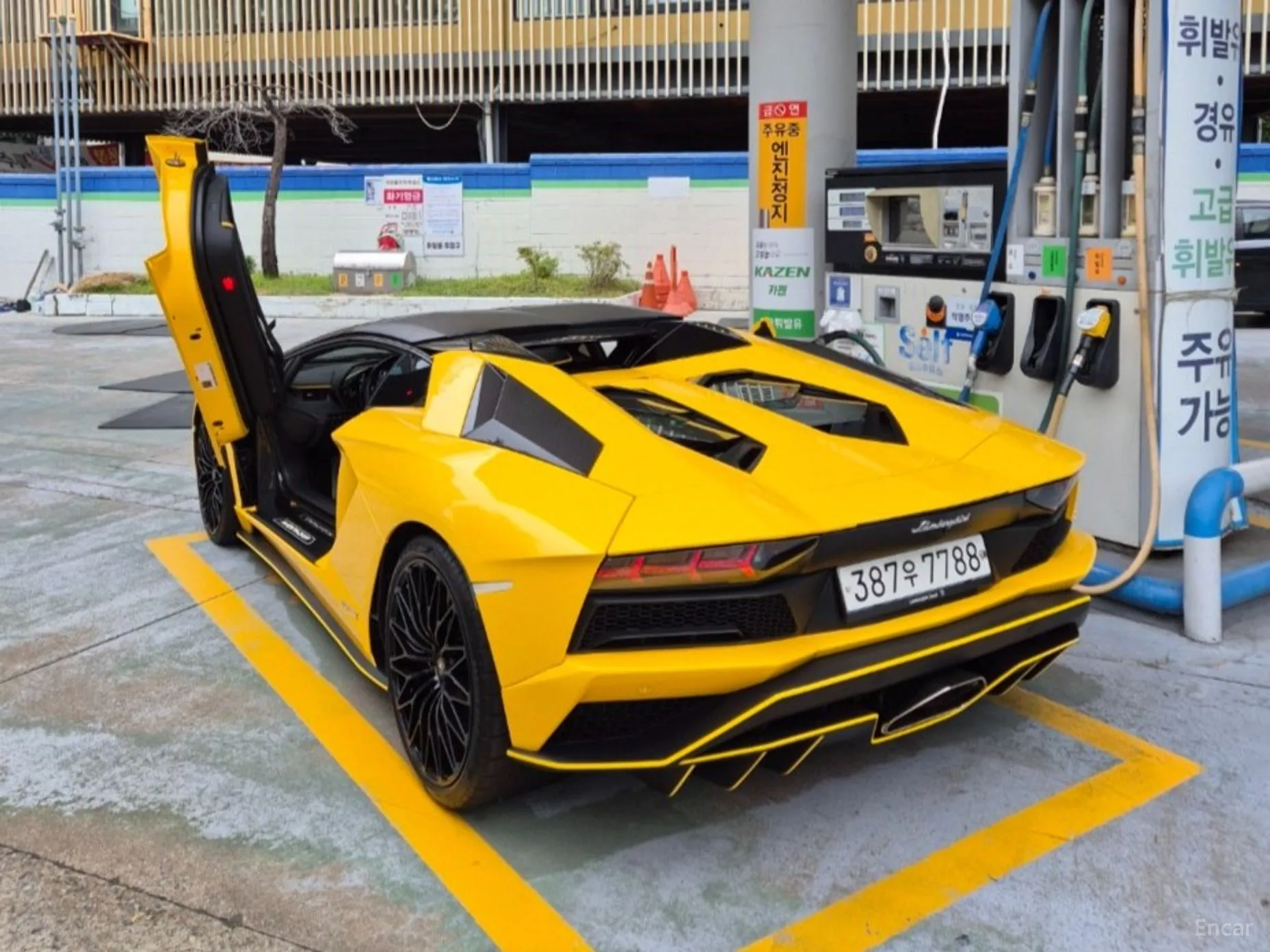Lamborghini Aventador превью 5