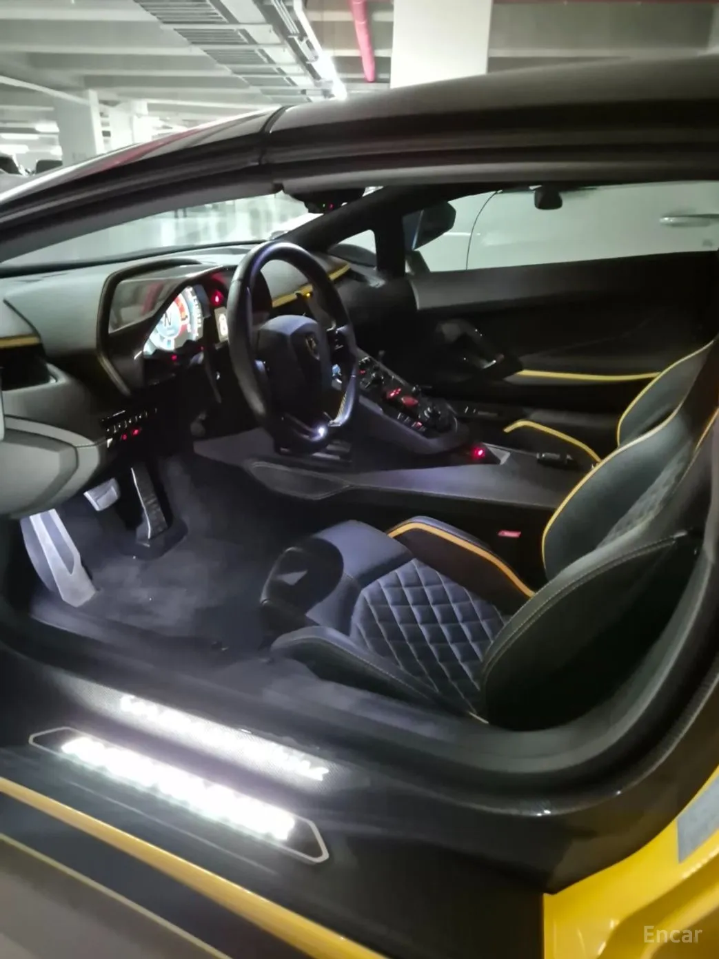 Lamborghini Aventador превью 7
