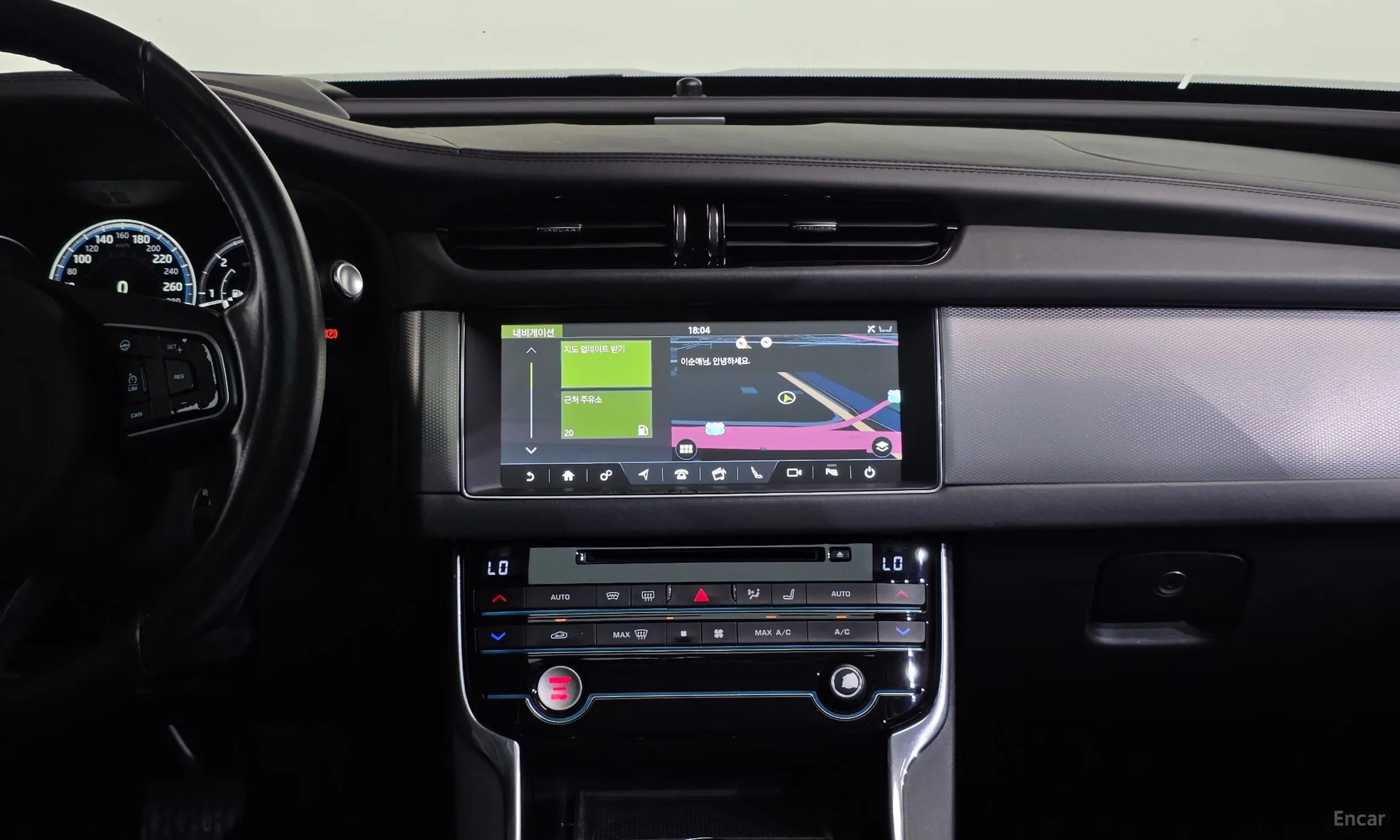 Jaguar XF (x260) превью 12