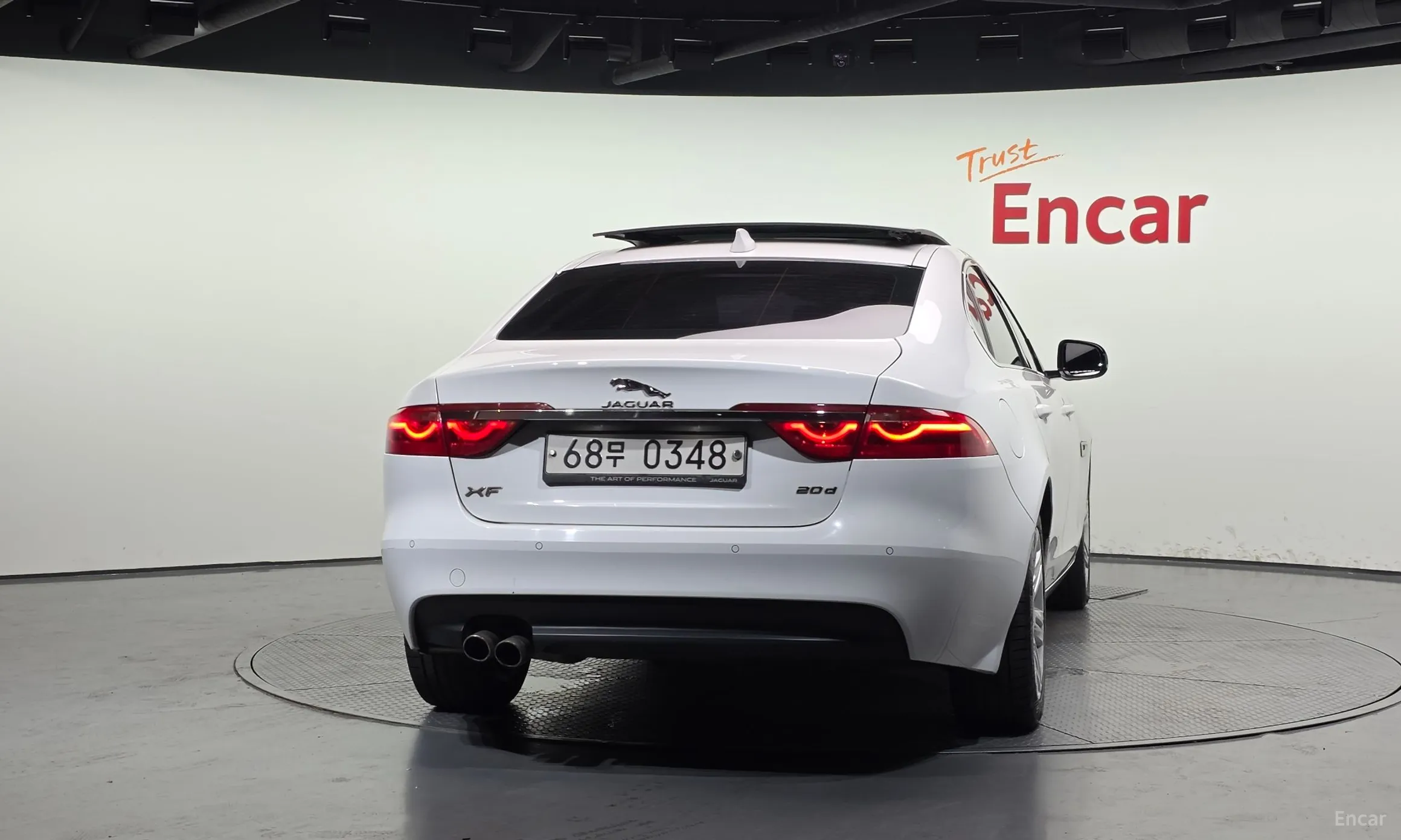 Jaguar XF (x260) превью 4