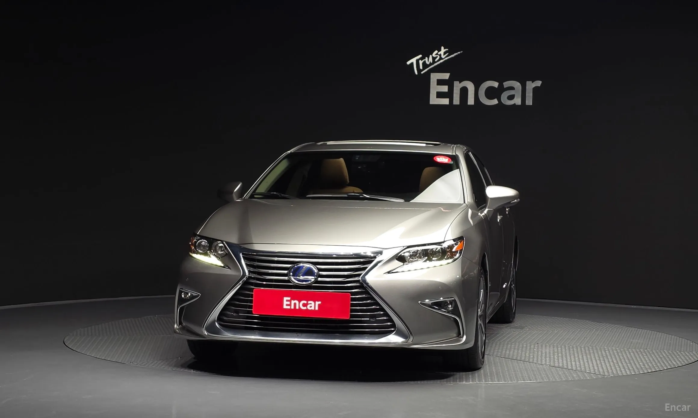 Lexus New ES300h превью 3
