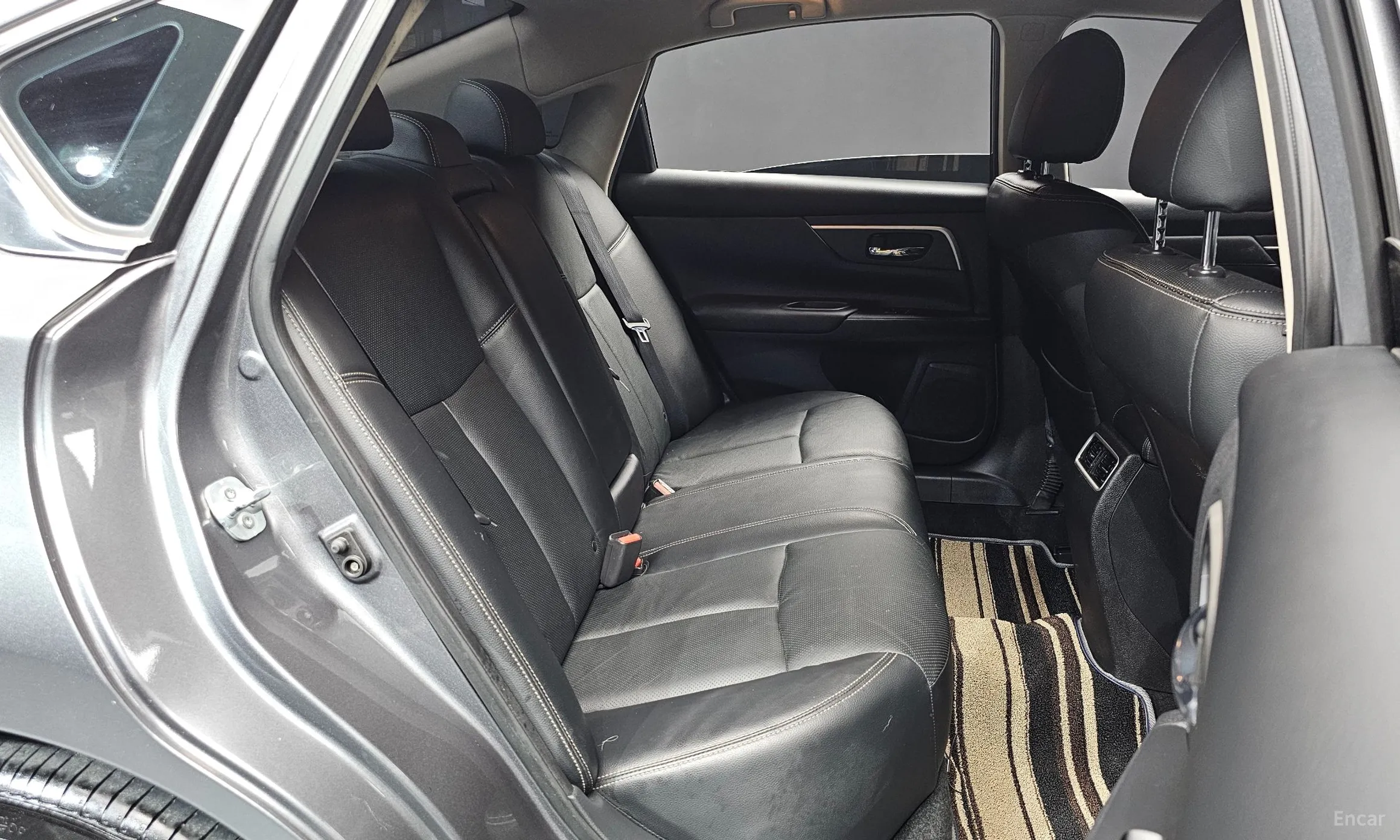 Nissan Altima превью 11