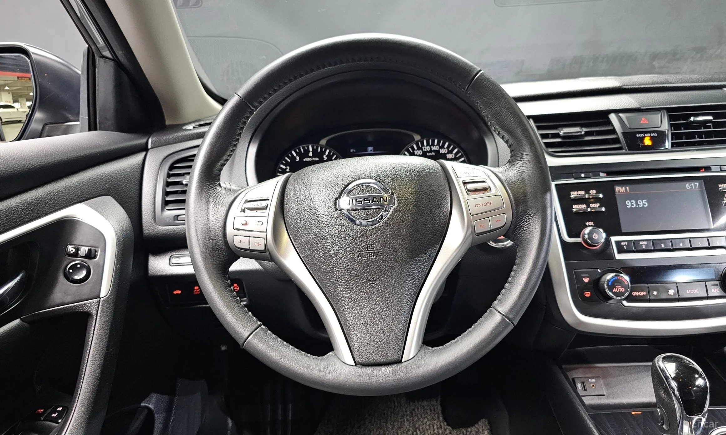 Nissan Altima превью 12