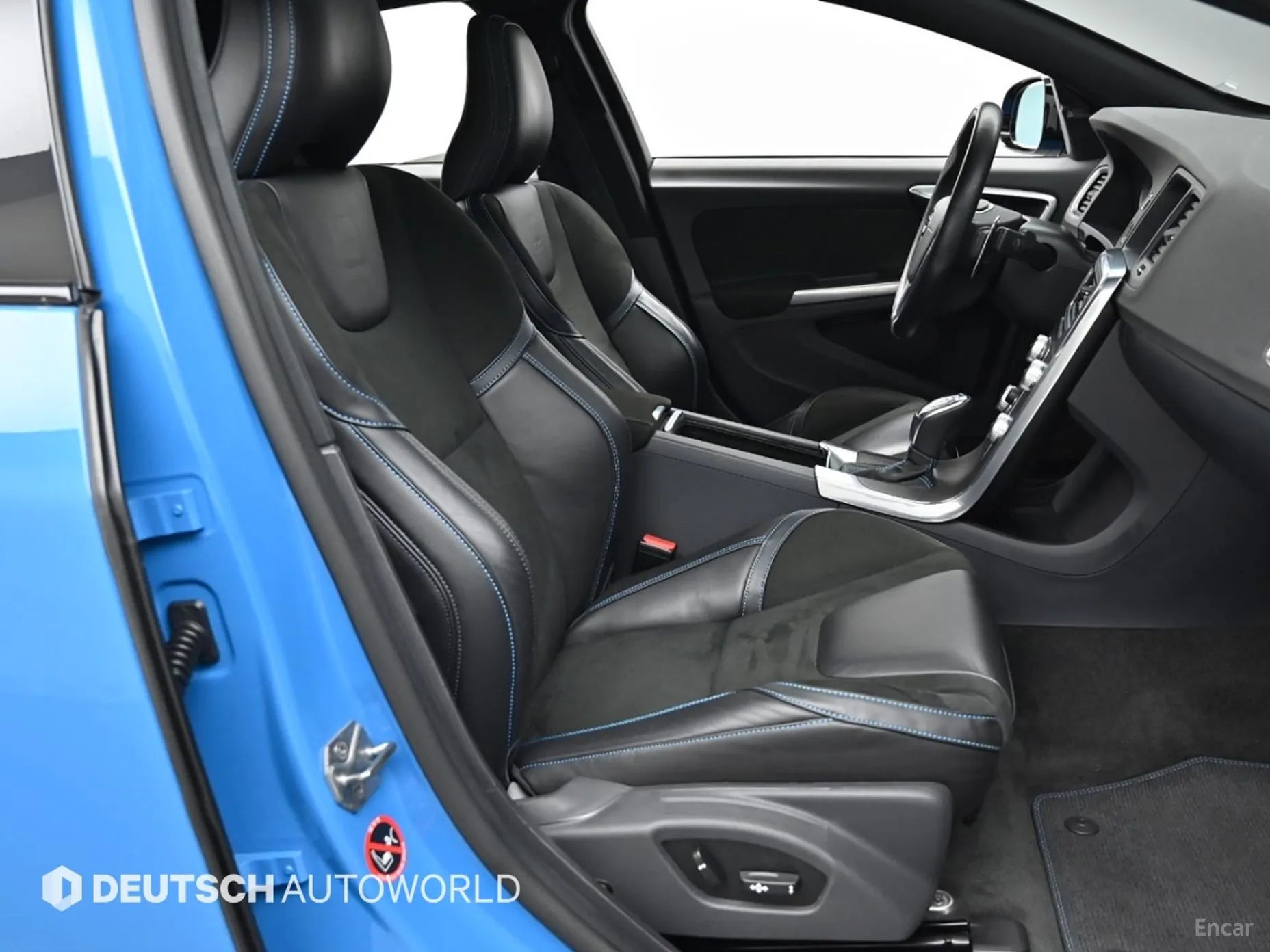 Volvo S60 превью 10