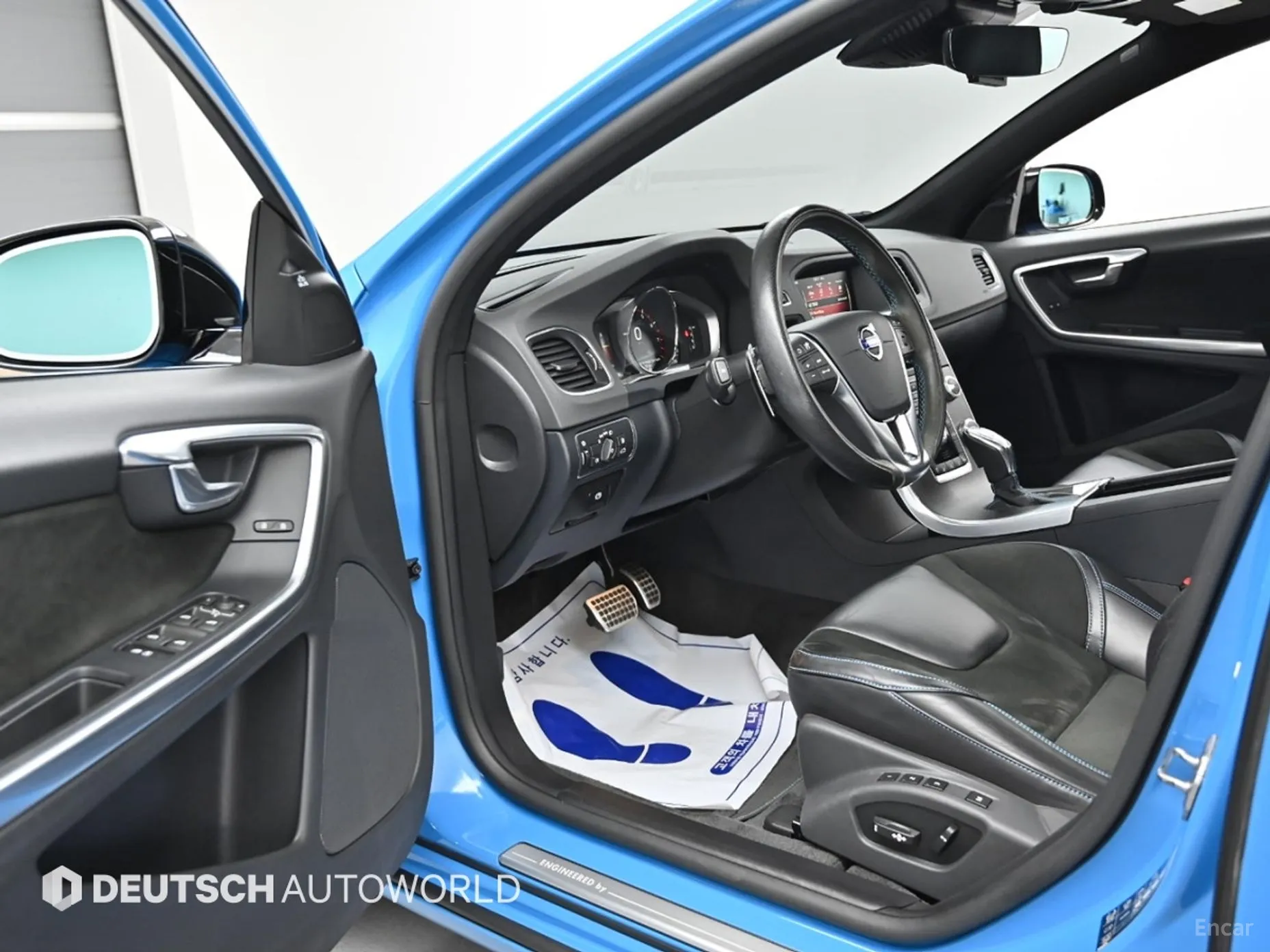 Volvo S60 превью 11