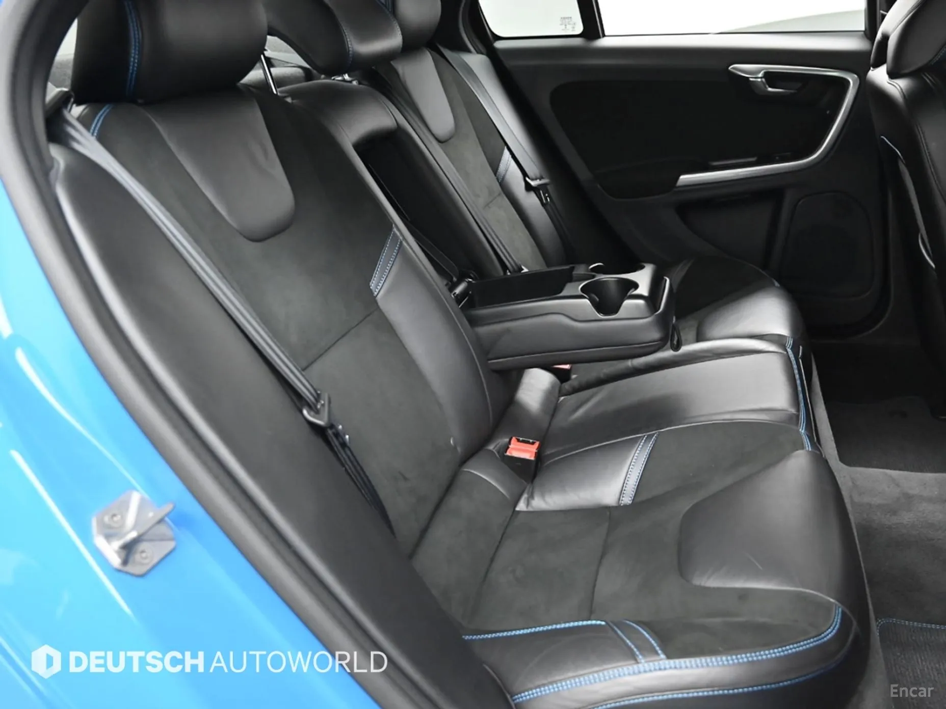 Volvo S60 превью 12