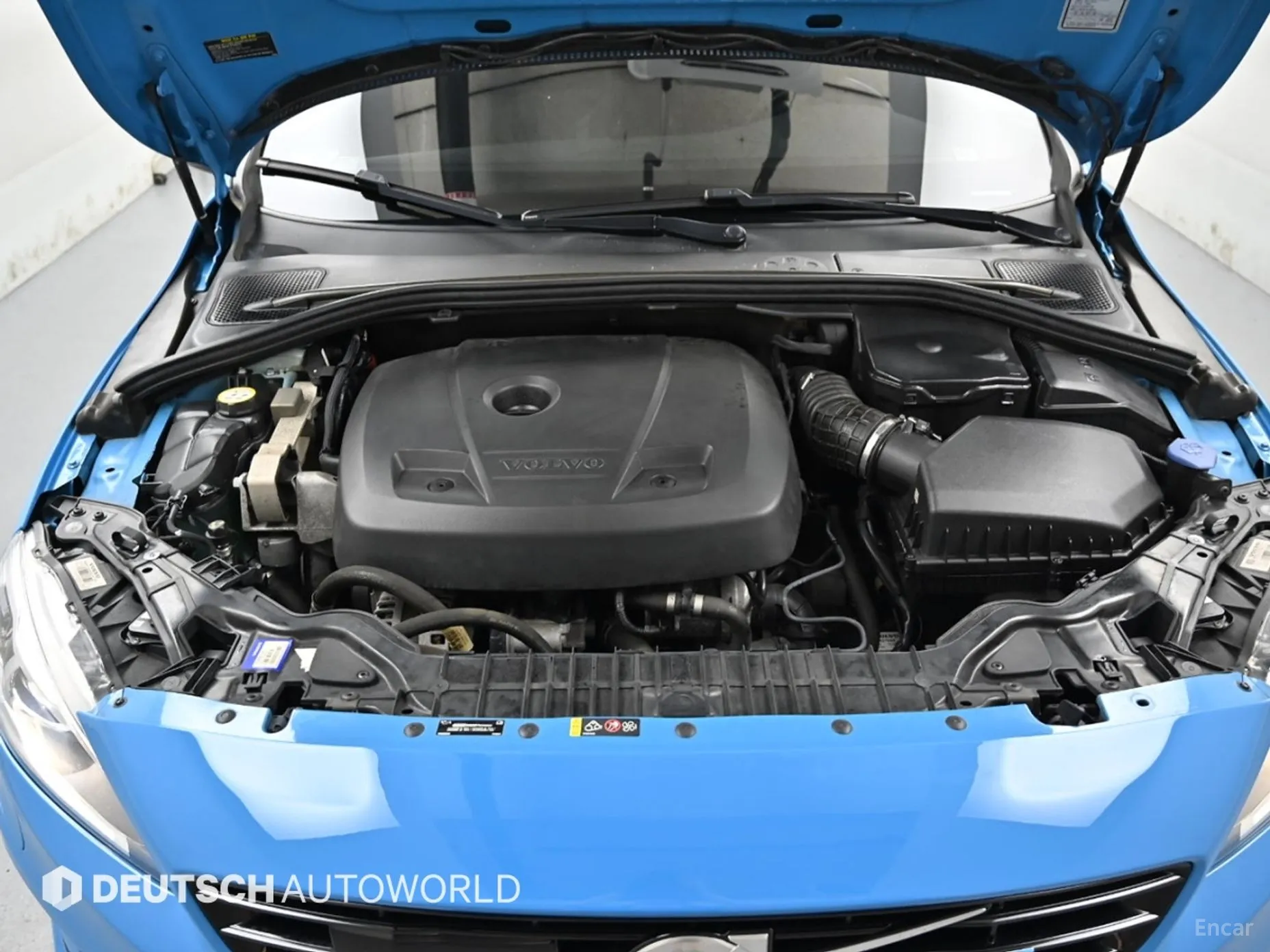 Volvo S60 превью 6