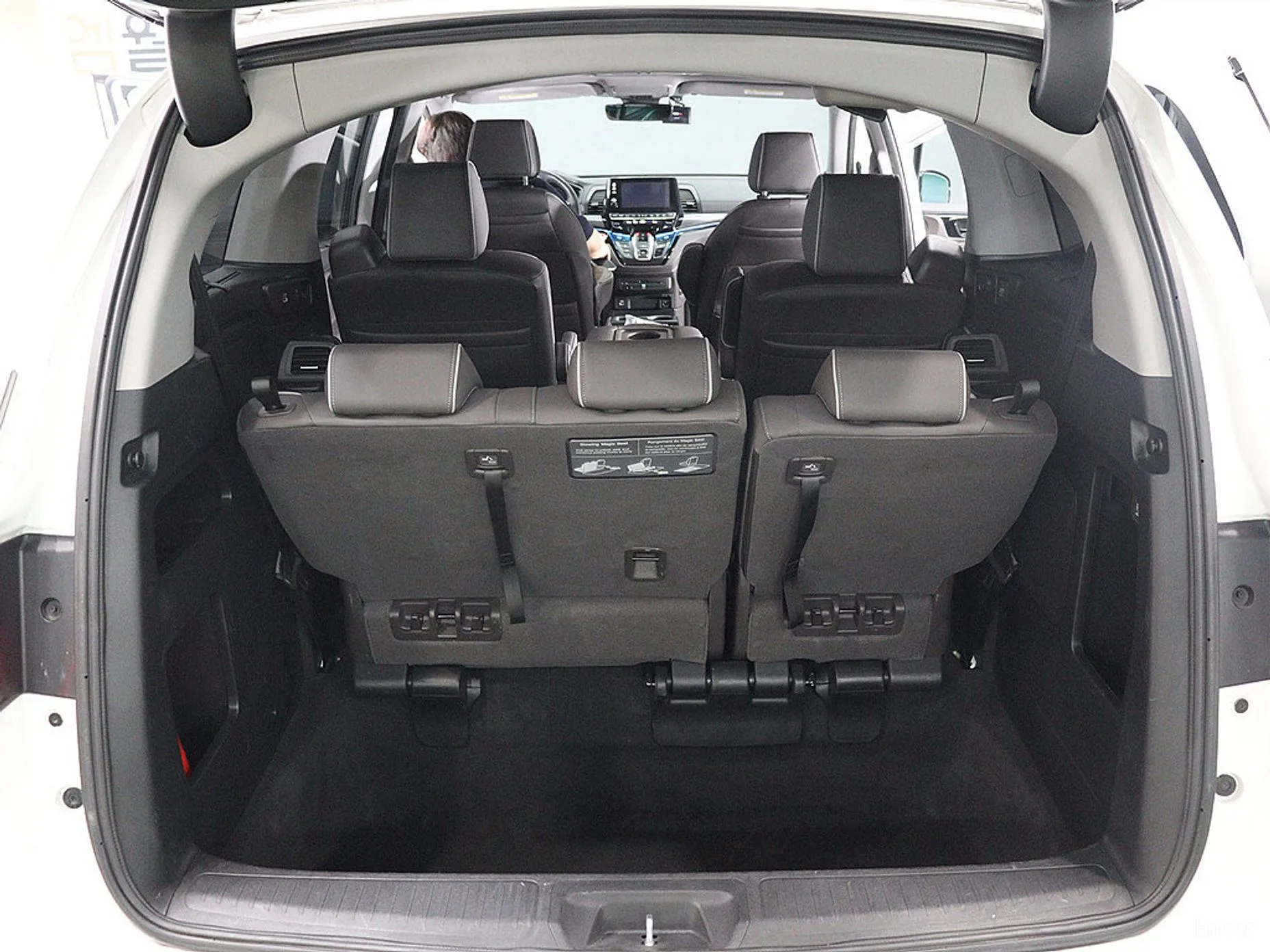 Honda Odyssey превью 20