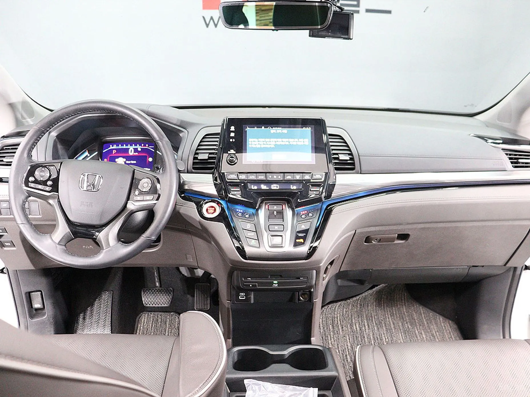 Honda Odyssey превью 7