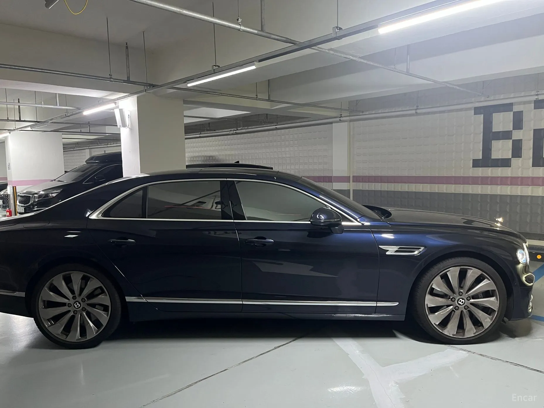Bentley Flying Spur 3rd Generation превью 3