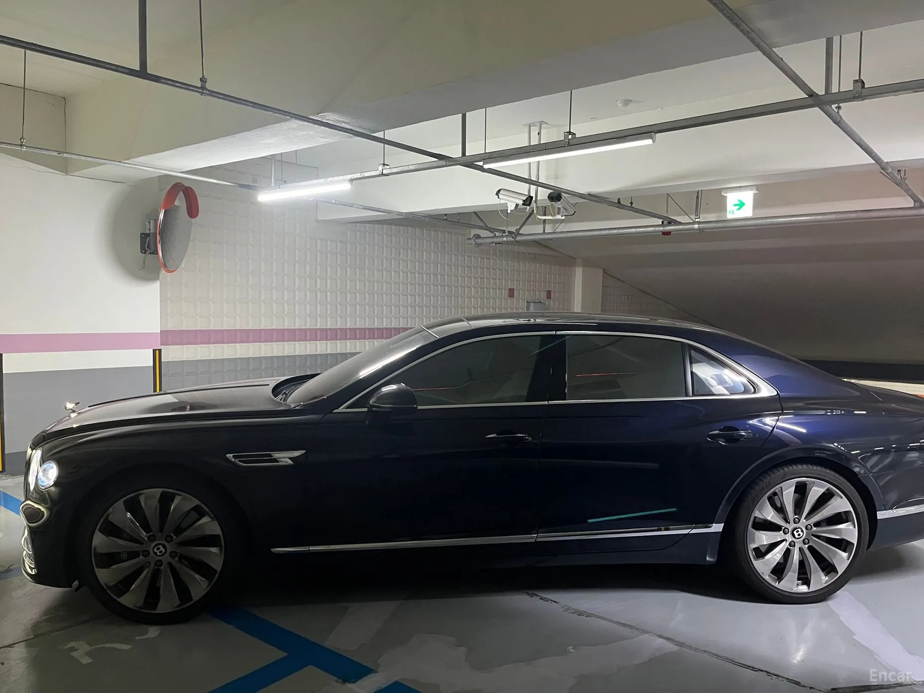 Bentley Flying Spur 3rd Generation превью 4