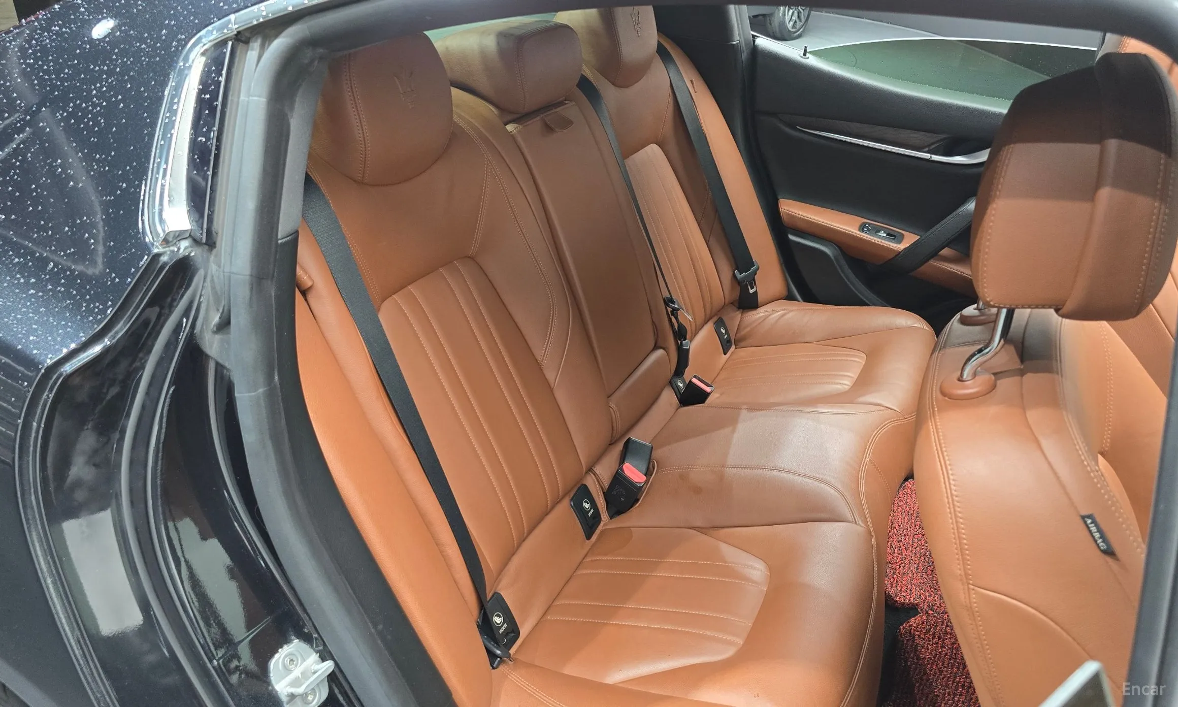 Maserati Ghibli превью 12