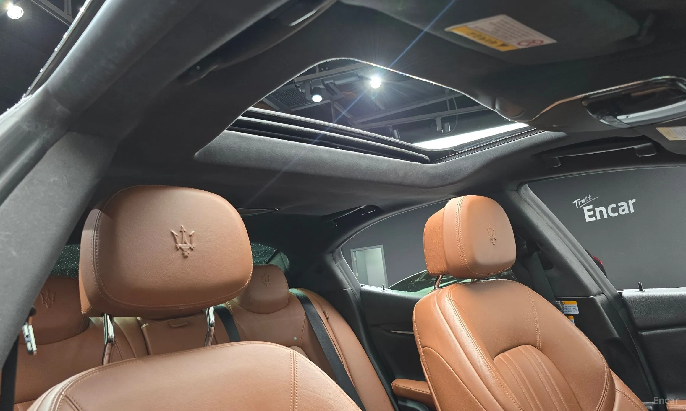 Maserati Ghibli превью 19