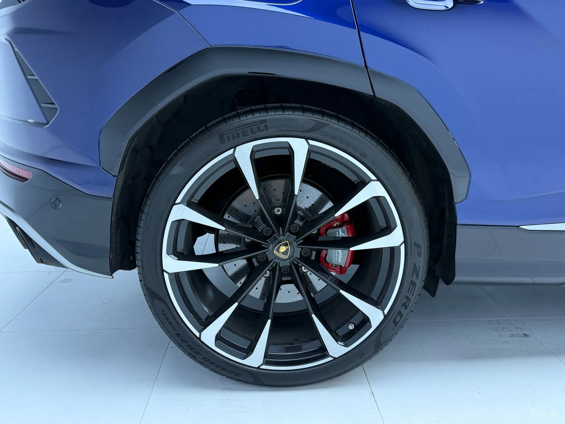 Lamborghini Urus превью 9