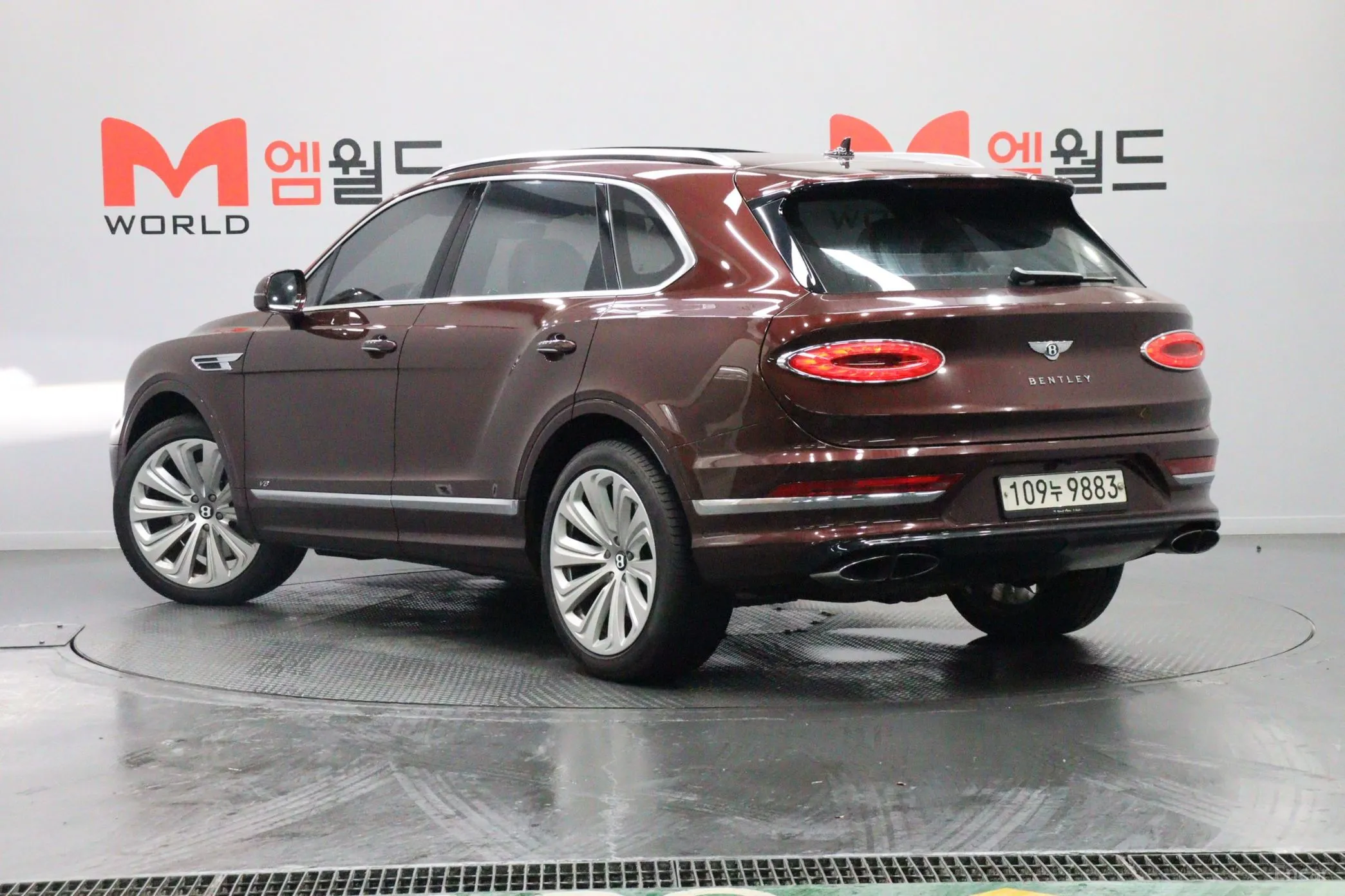 Bentley Bentayga превью 4