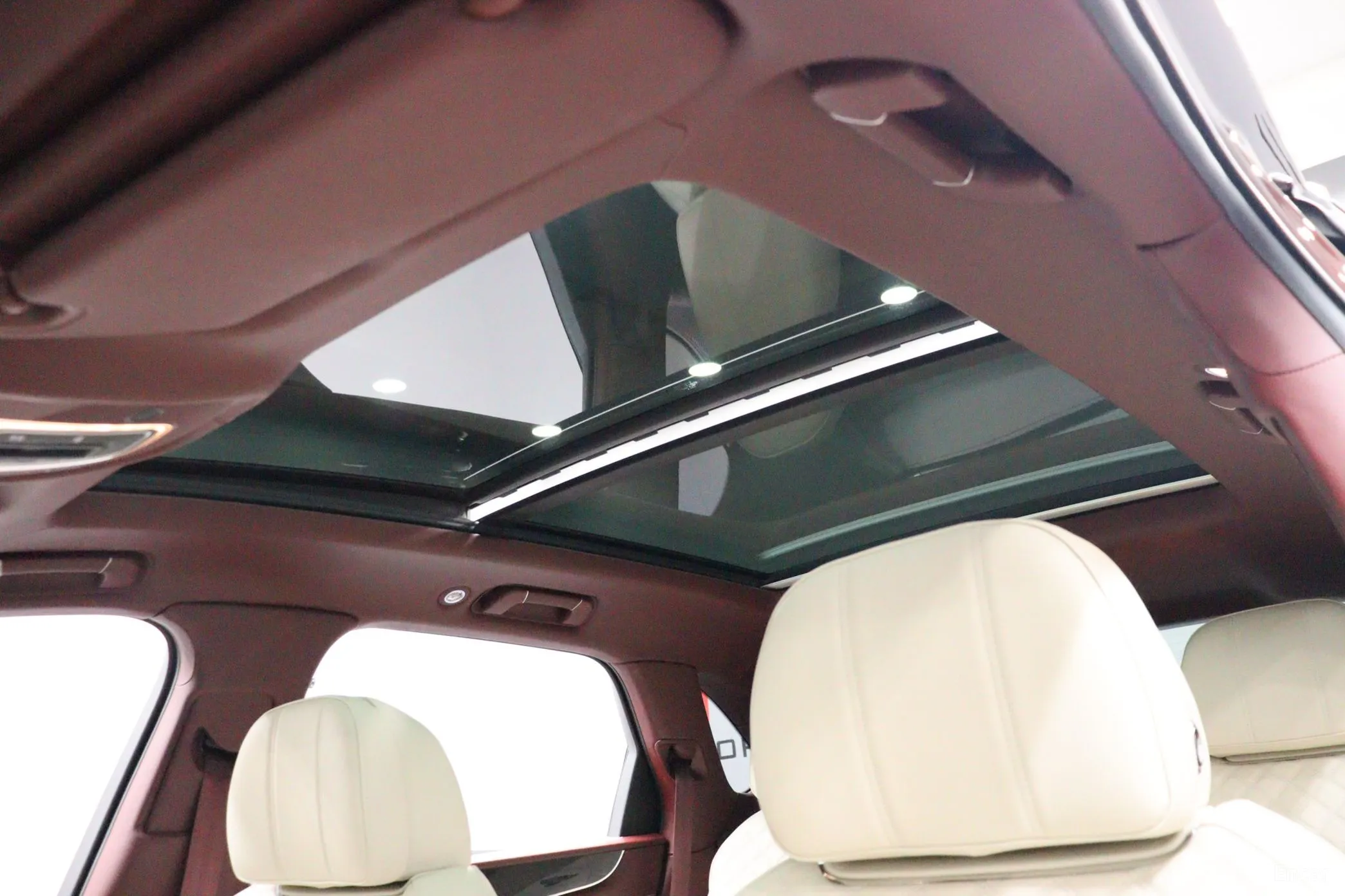 Bentley Bentayga превью 5