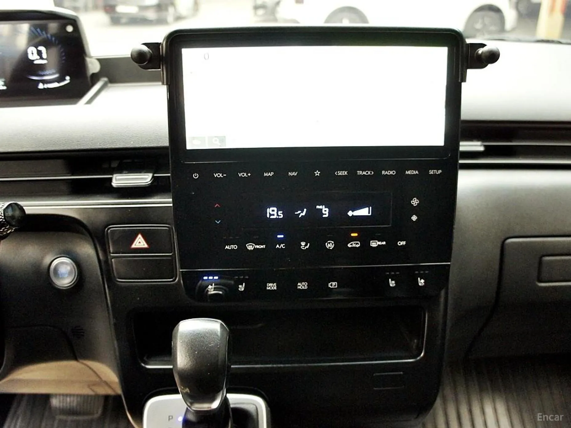 Hyundai Staria превью 9