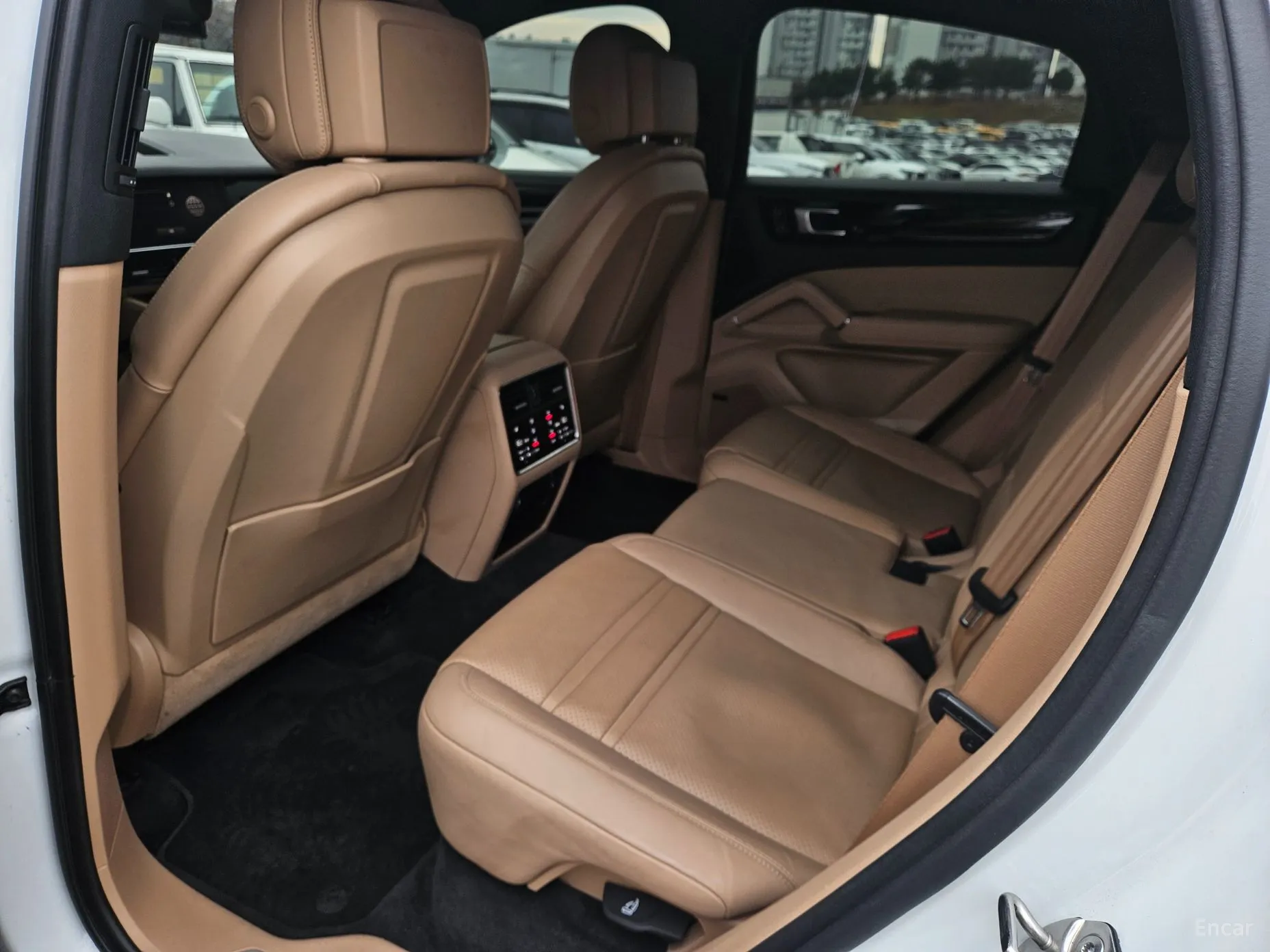 Porsche Cayenne (PO536) превью 12