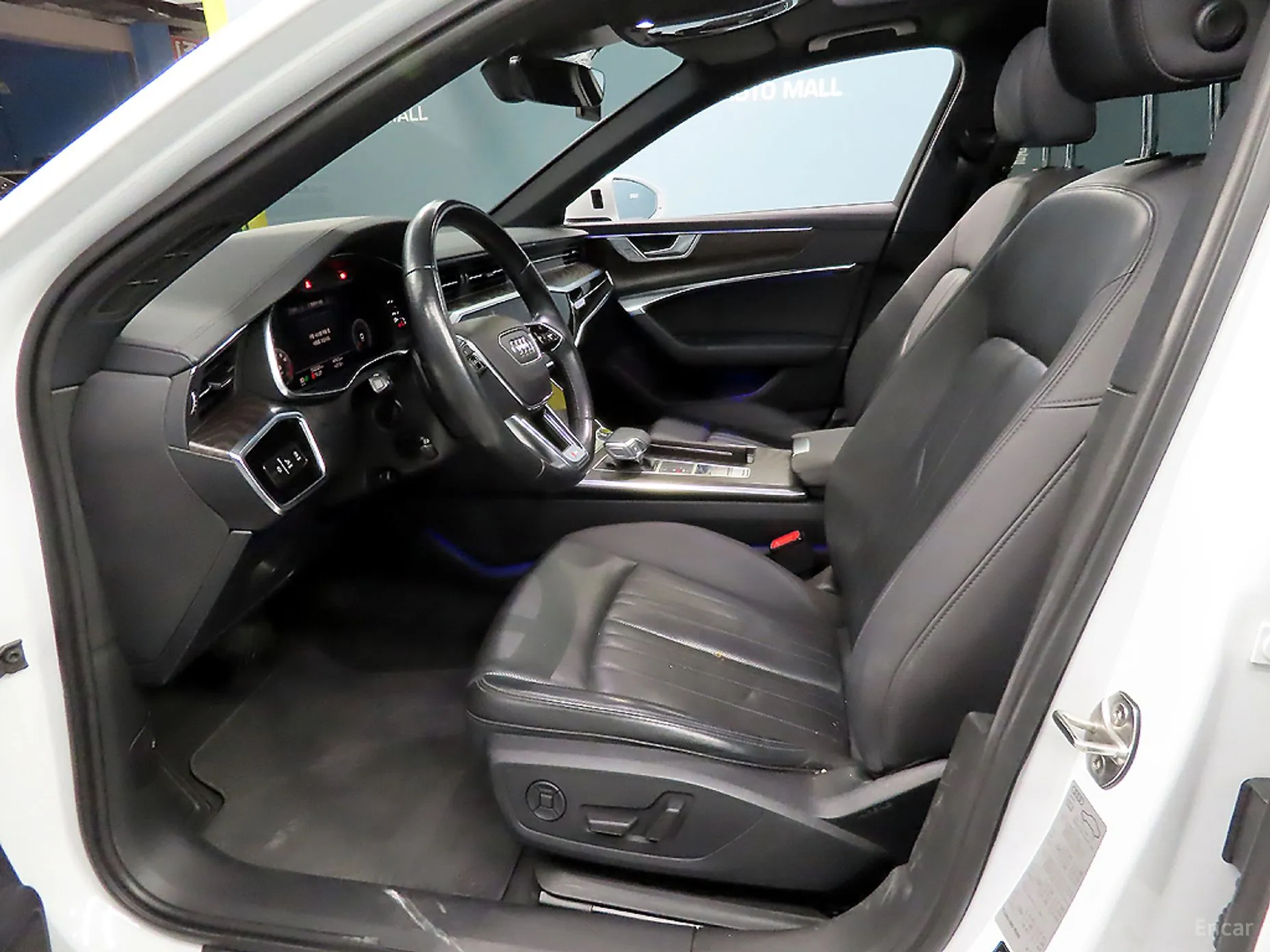 Audi A6 (C8) превью 10