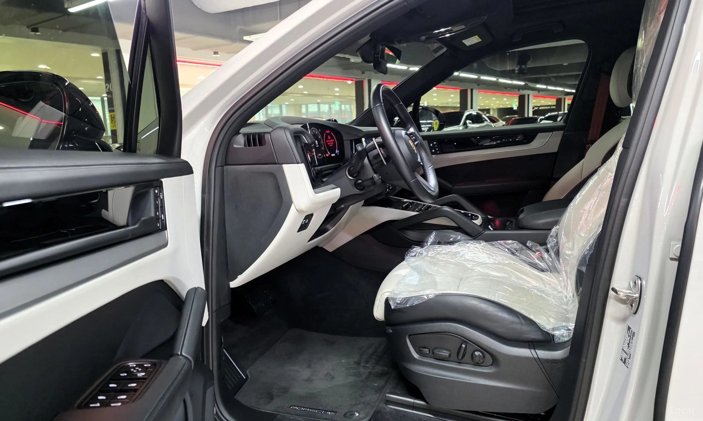 Porsche Cayenne (PO536) превью 10