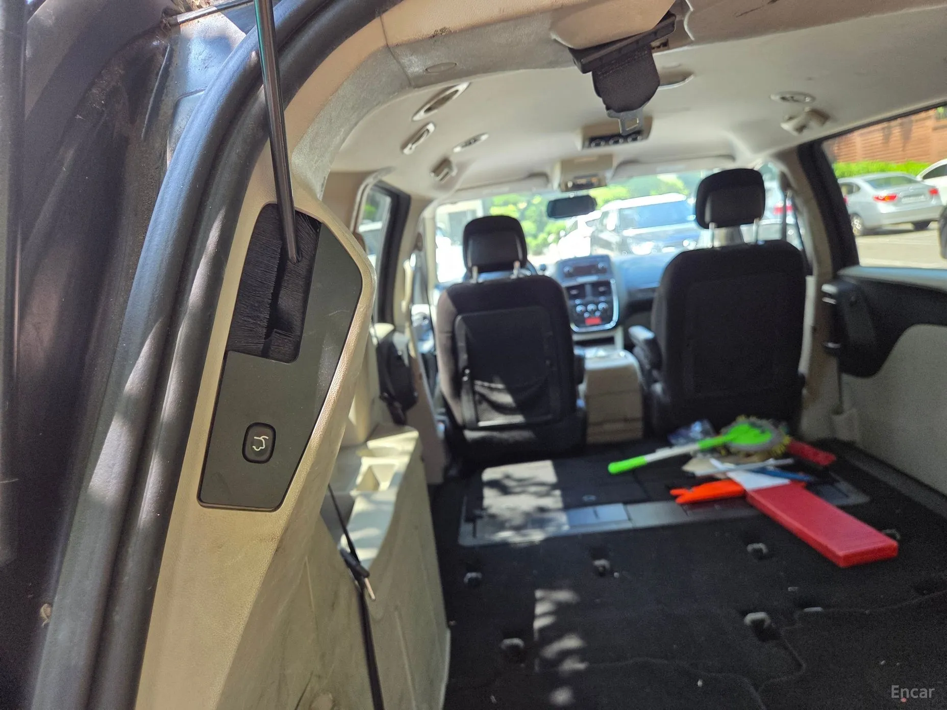 Dodge Grand Caravan превью 12